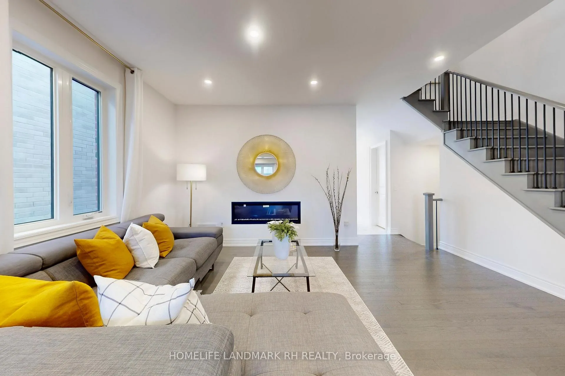 Photo 21 of 25 John Rolph Street, Markham, Cornell — HOMEH