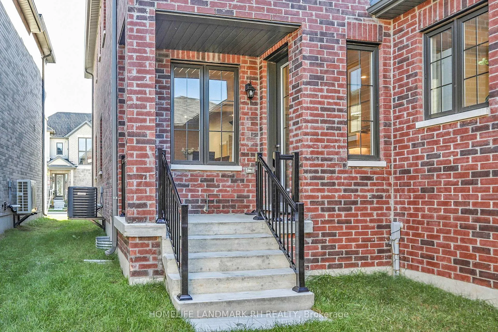 Photo 42 of 25 John Rolph Street, Markham, Cornell — HOMEH