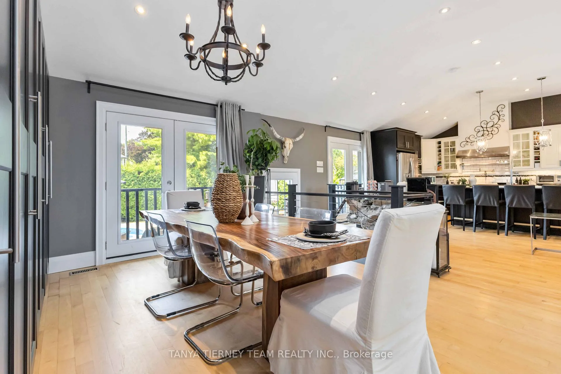 Photo 12 of 54 Montgomery Avenue, Whitby, Brooklin — HOMEH