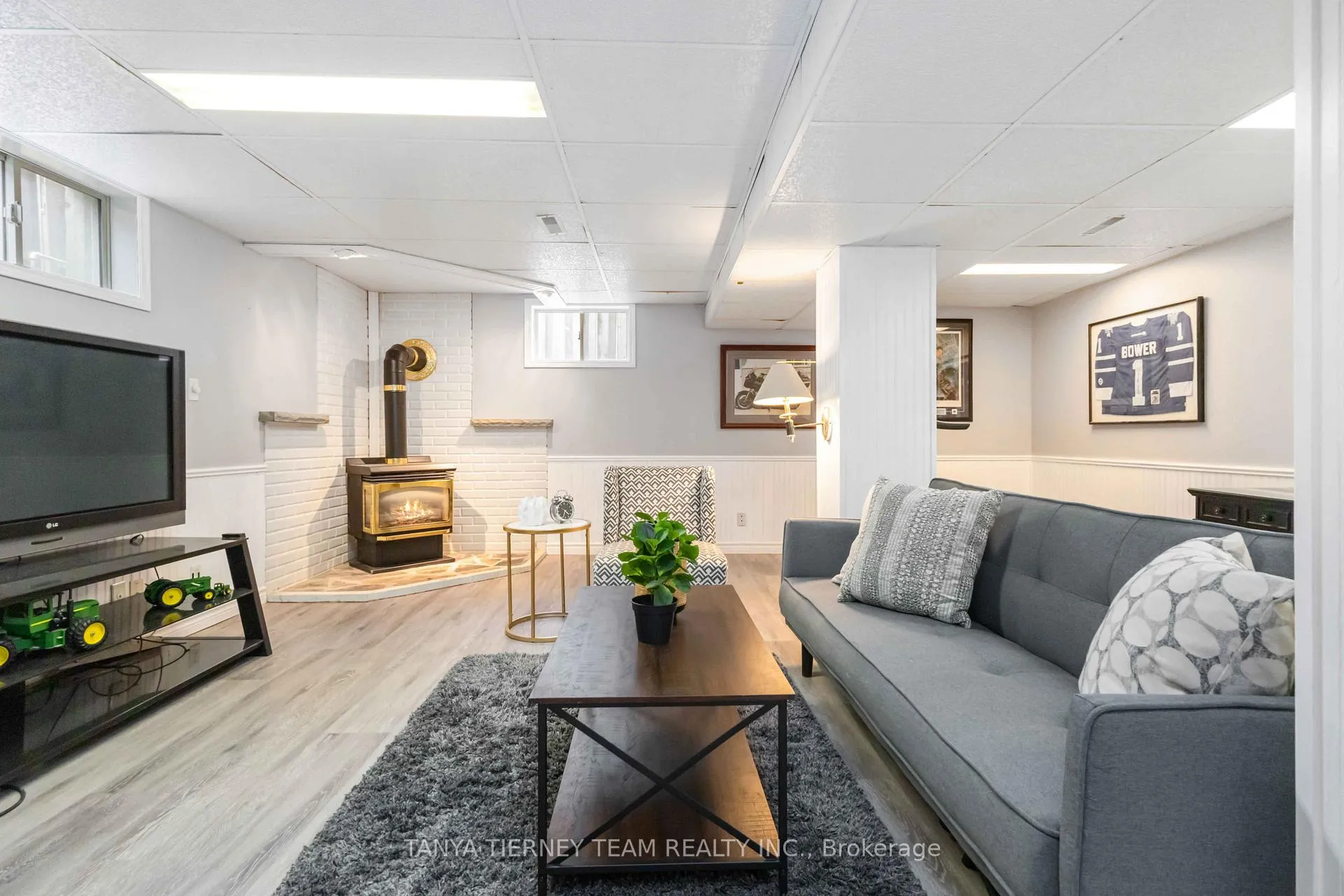 Photo 36 of 54 Montgomery Avenue, Whitby, Brooklin — HOMEH