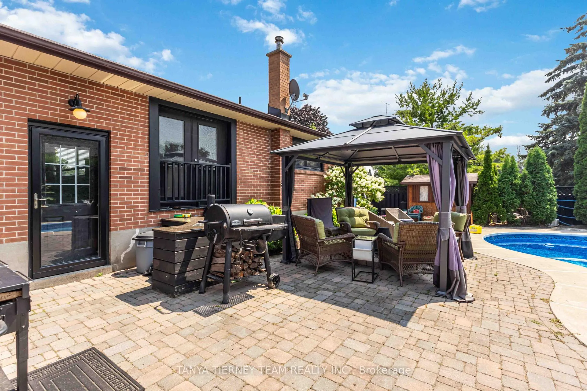 Photo 41 of 54 Montgomery Avenue, Whitby, Brooklin — HOMEH