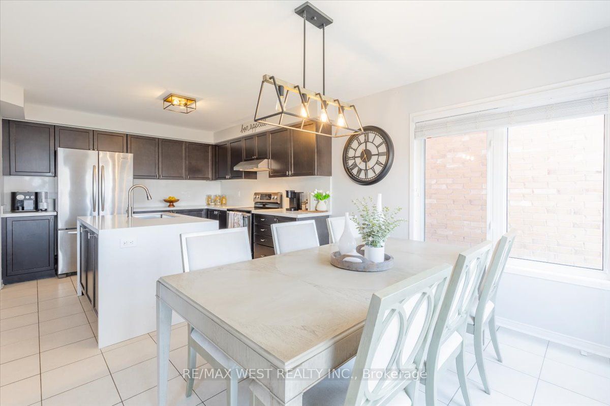 Photo 7 of 6 cherry Lane, New Tecumseth, Alliston — HOMEH