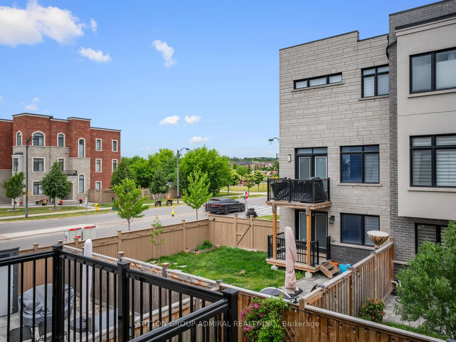 Photo 10 of 10 Golden Trail, Vaughan, Patterson — HOMEH