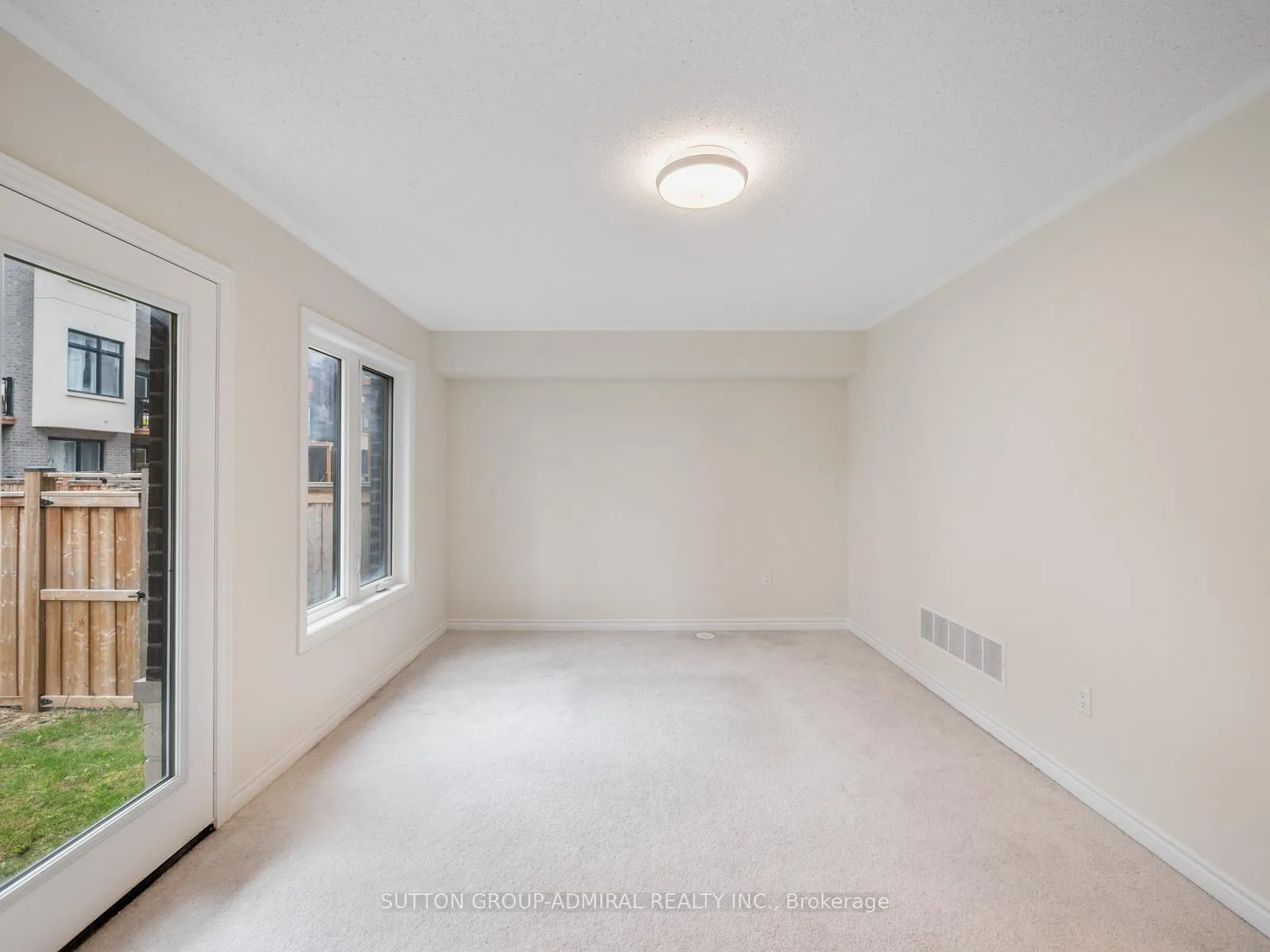 Photo 24 of 10 Golden Trail, Vaughan, Patterson — HOMEH