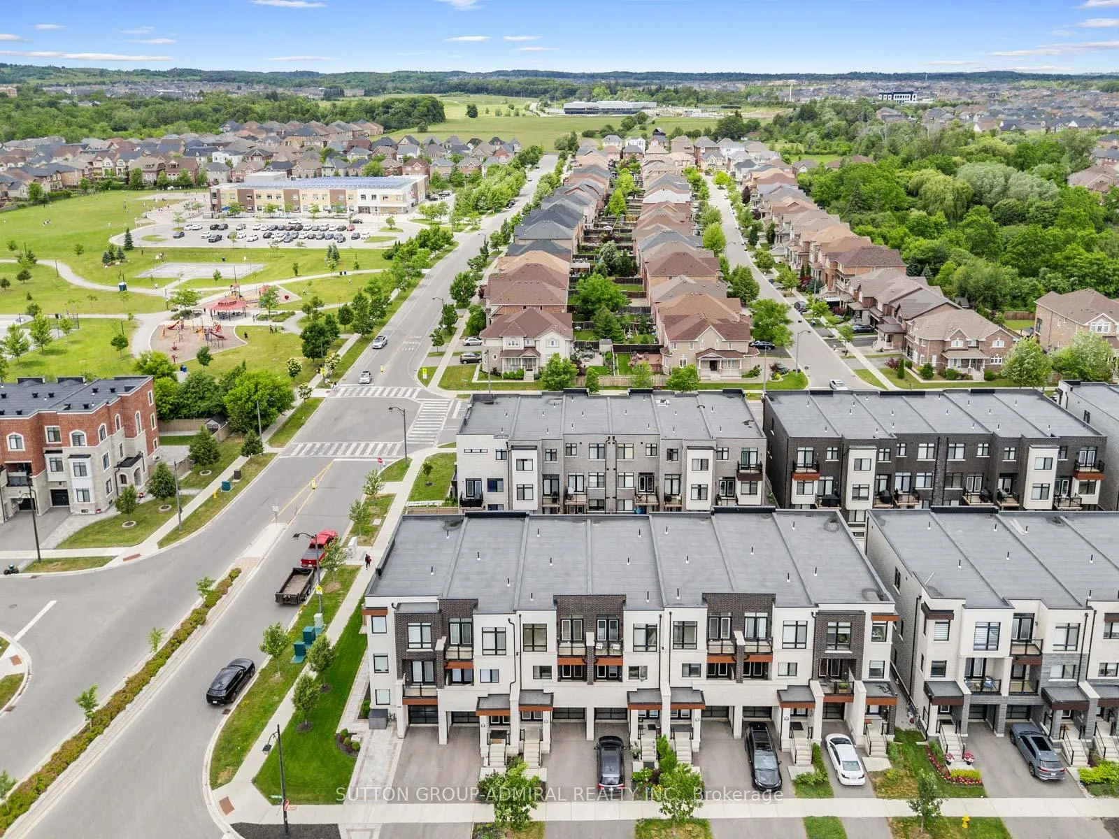 Photo 32 of 10 Golden Trail, Vaughan, Patterson — HOMEH