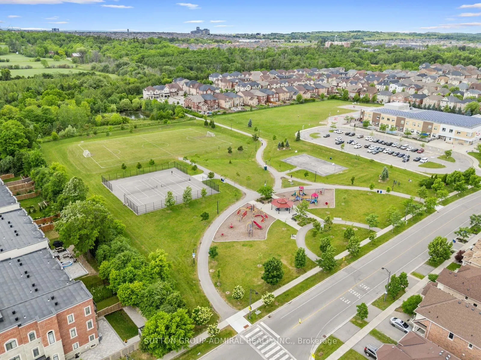 Photo 34 of 10 Golden Trail, Vaughan, Patterson — HOMEH