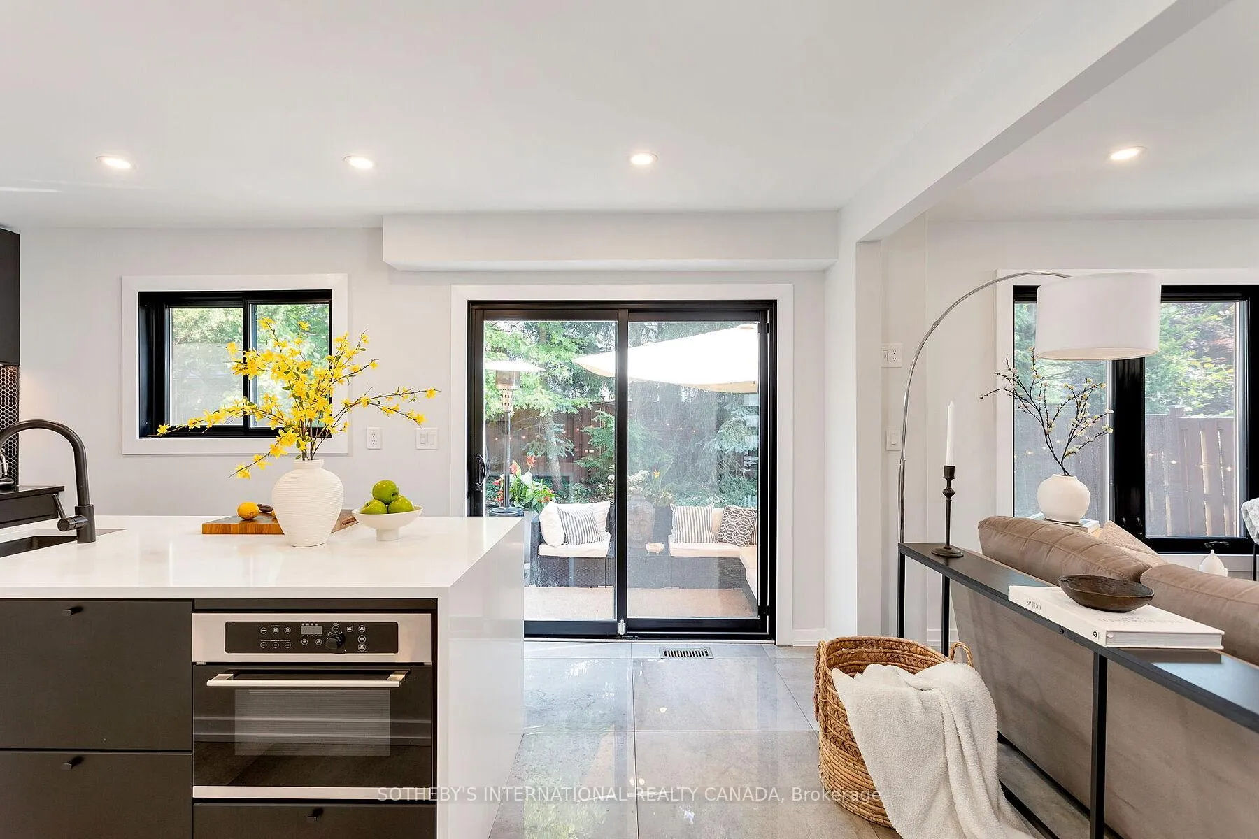 Photo 7 of 173 South Belair Drive, Vaughan, Sonoma Heights — HOMEH