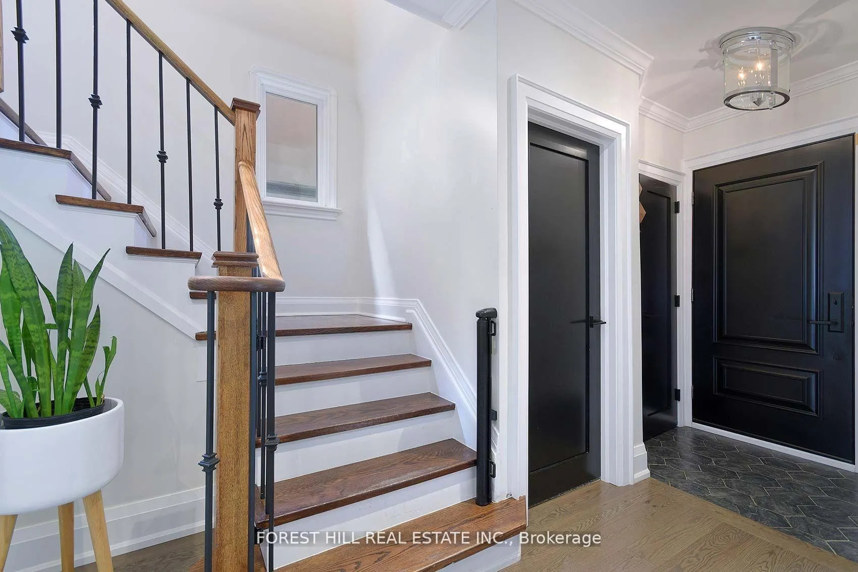 Photo 8 of 9 Peveril Hill S, Toronto, Humewood-Cedarvale — HOMEH