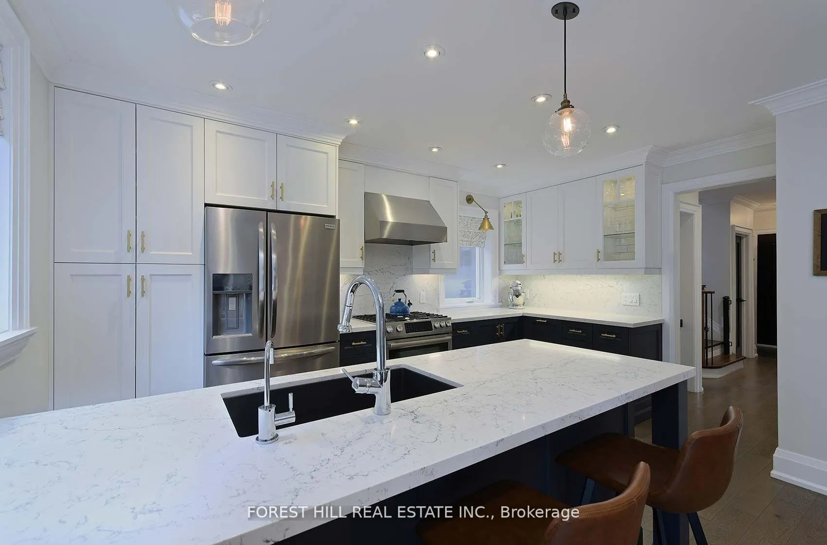 Photo 15 of 9 Peveril Hill S, Toronto, Humewood-Cedarvale — HOMEH