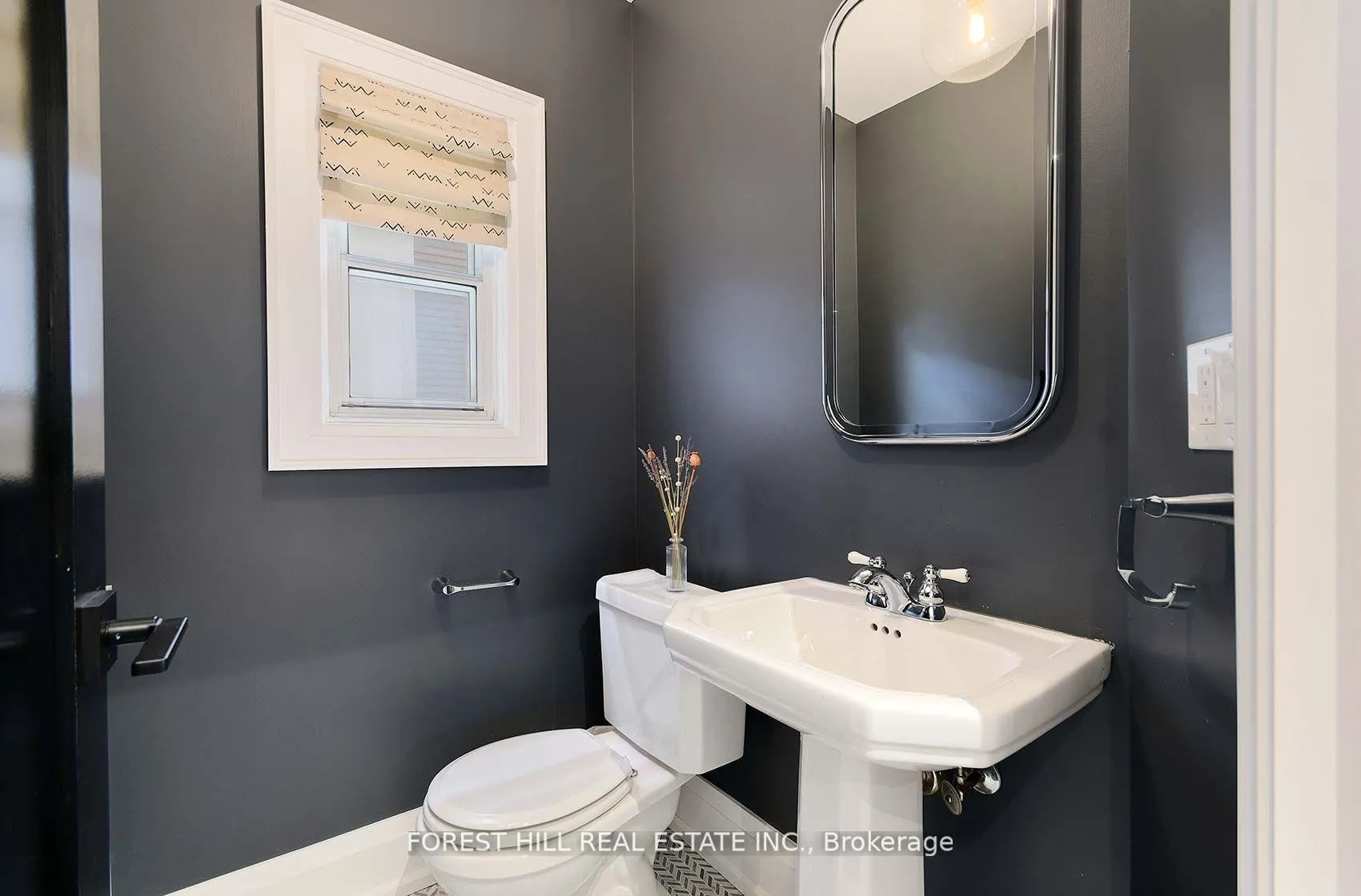 Photo 19 of 9 Peveril Hill S, Toronto, Humewood-Cedarvale — HOMEH