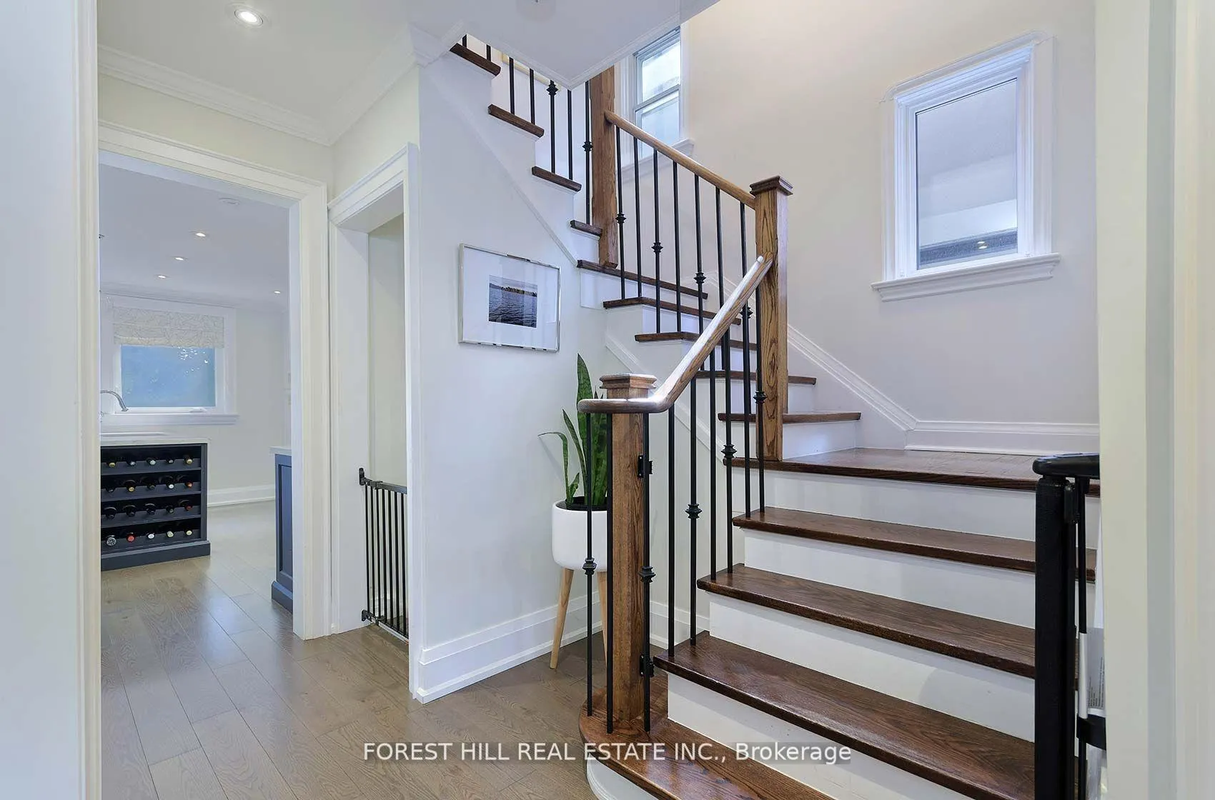 Photo 20 of 9 Peveril Hill S, Toronto, Humewood-Cedarvale — HOMEH