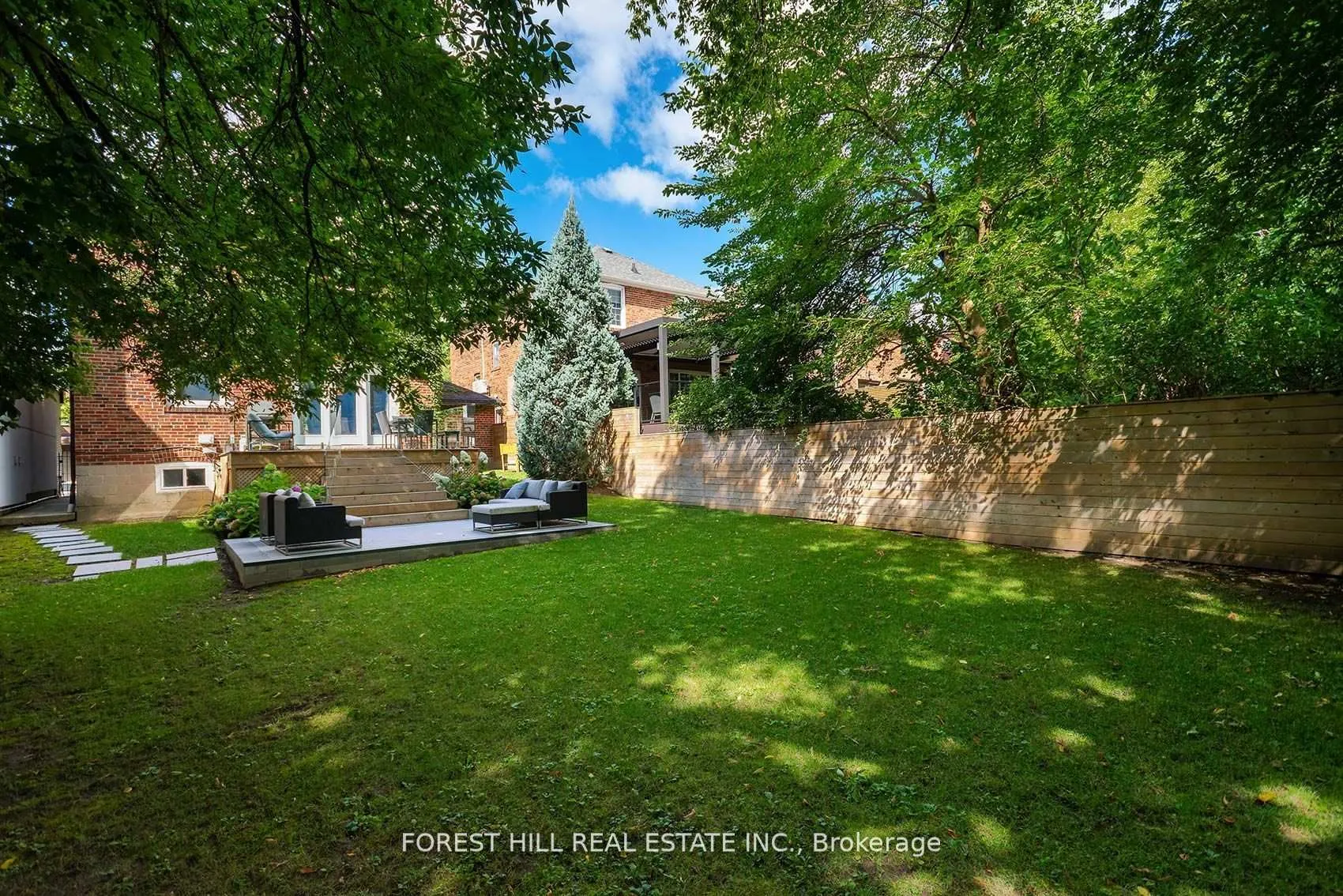 Photo 39 of 9 Peveril Hill S, Toronto, Humewood-Cedarvale — HOMEH
