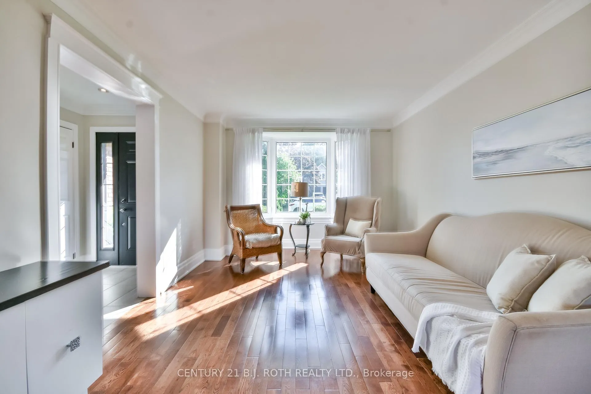 Photo 6 of 25 Keats Drive, Barrie, Letitia Heights — HOMEH