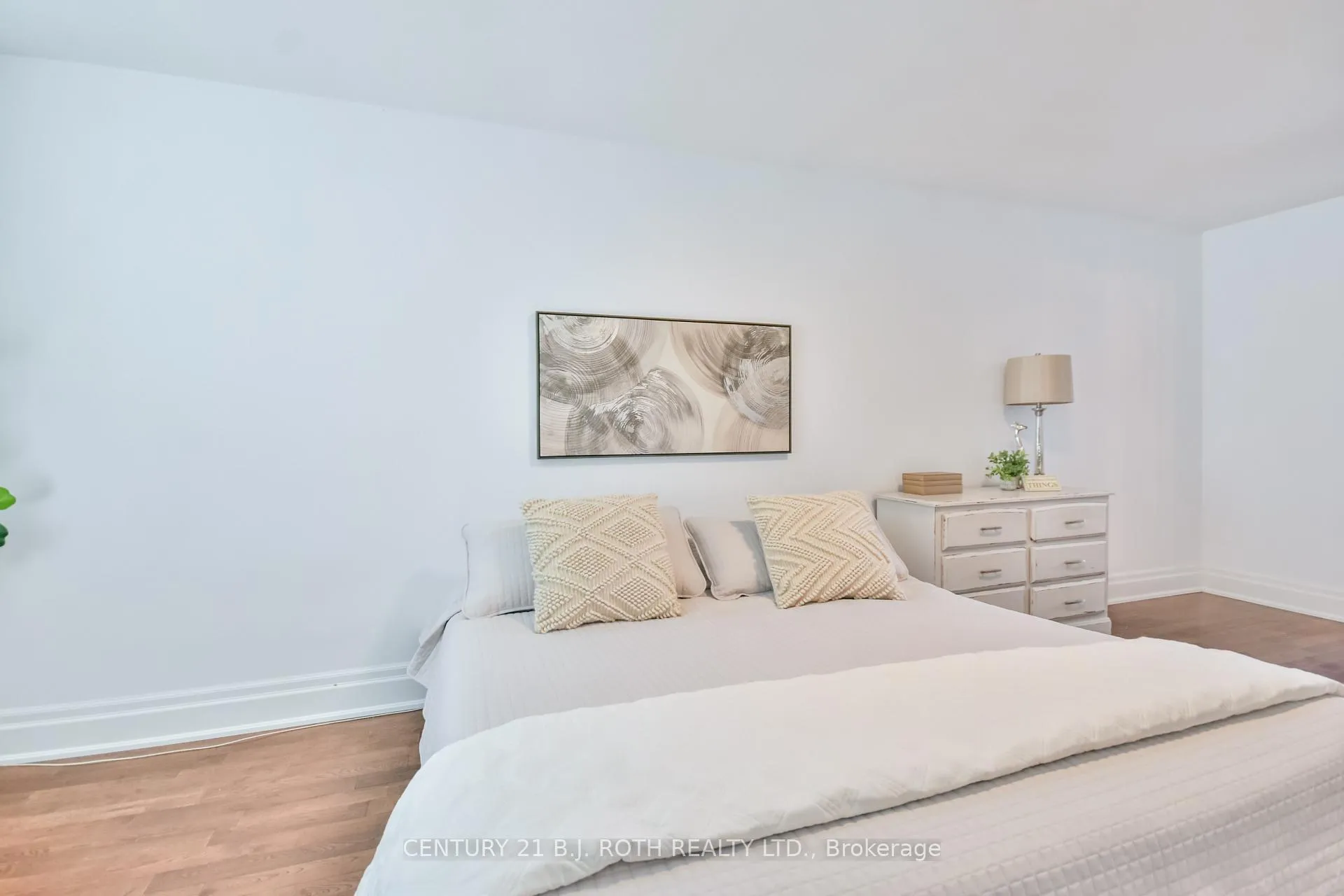 Photo 28 of 25 Keats Drive, Barrie, Letitia Heights — HOMEH
