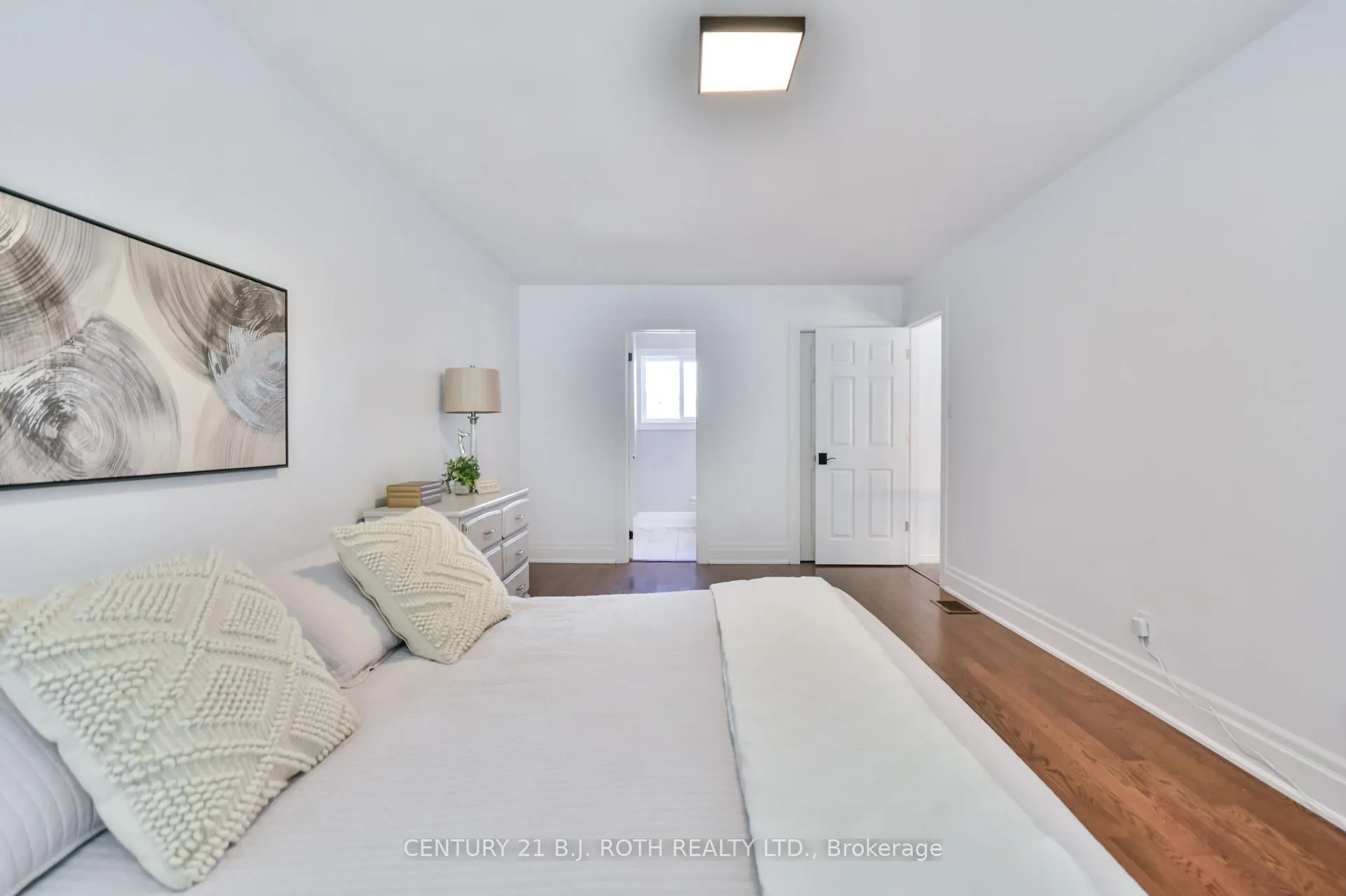 Photo 29 of 25 Keats Drive, Barrie, Letitia Heights — HOMEH