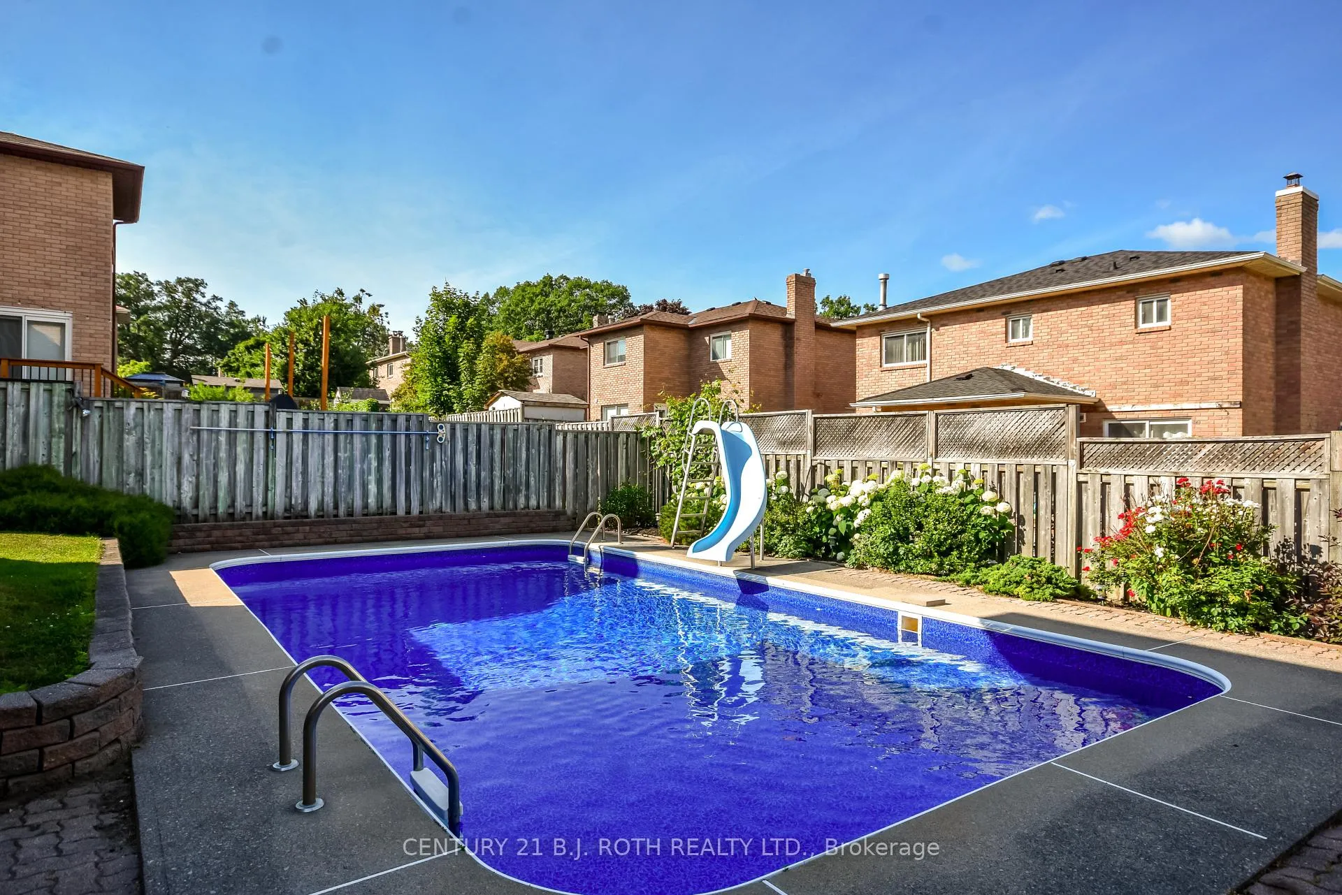 Photo 37 of 25 Keats Drive, Barrie, Letitia Heights — HOMEH