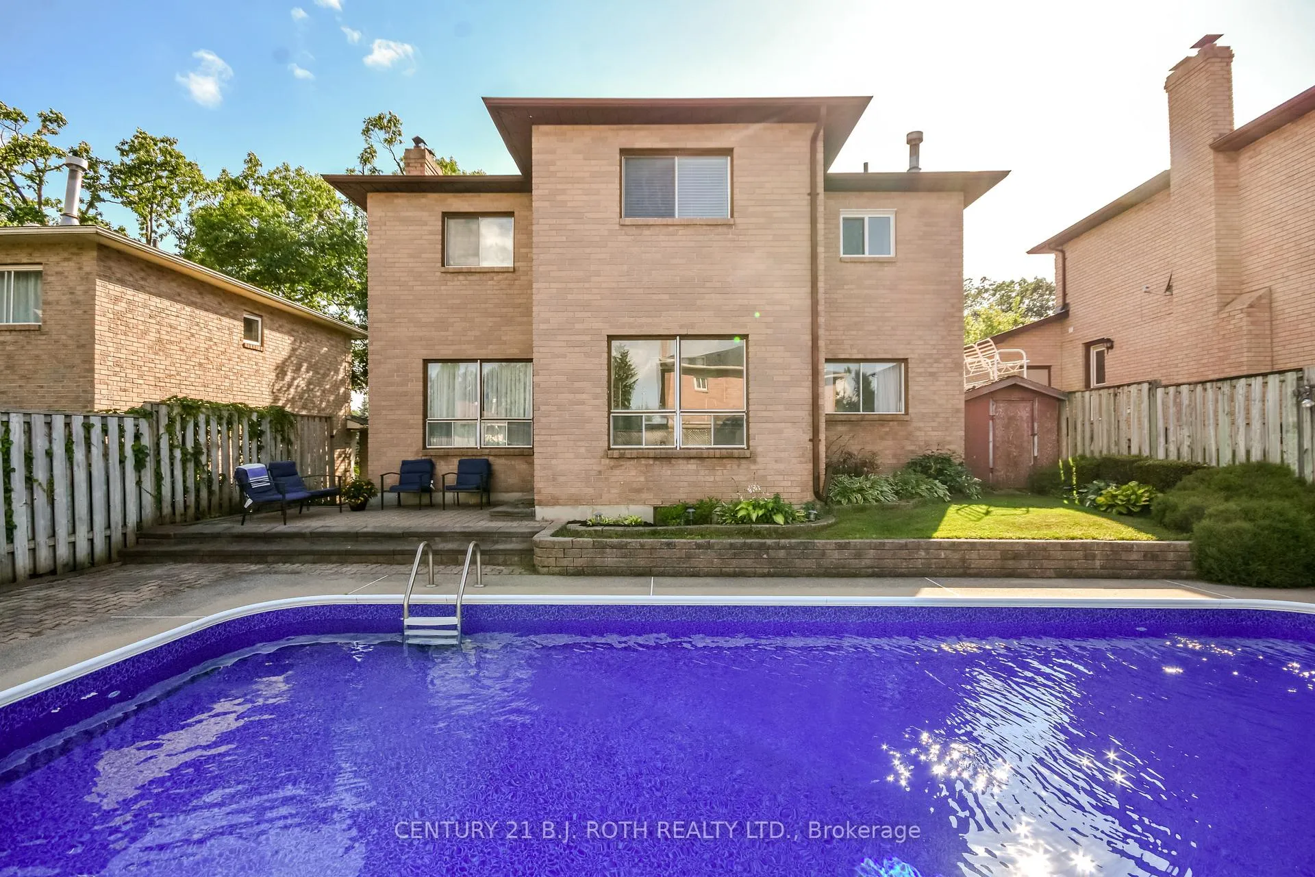 Photo 38 of 25 Keats Drive, Barrie, Letitia Heights — HOMEH