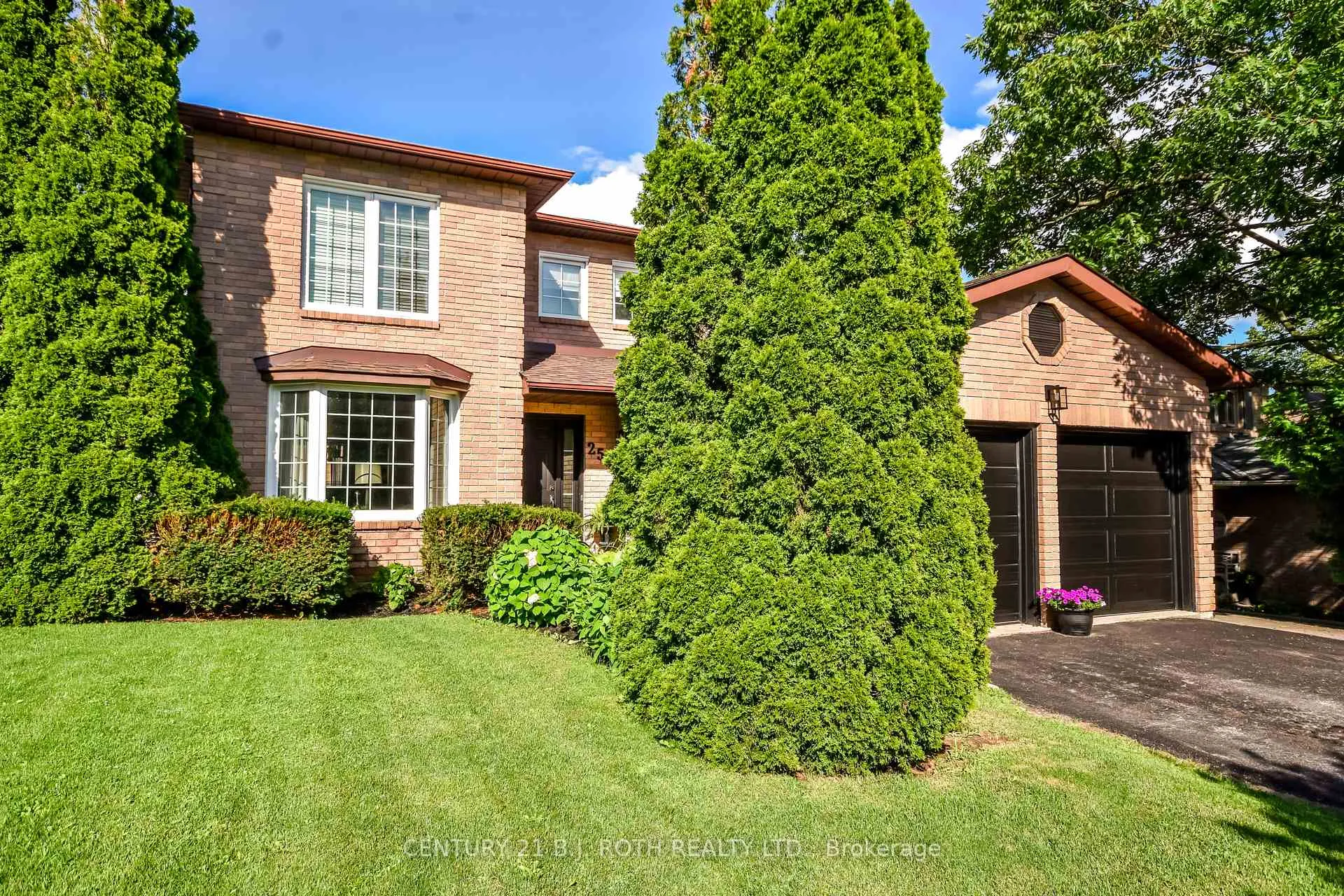 Photo 43 of 25 Keats Drive, Barrie, Letitia Heights — HOMEH