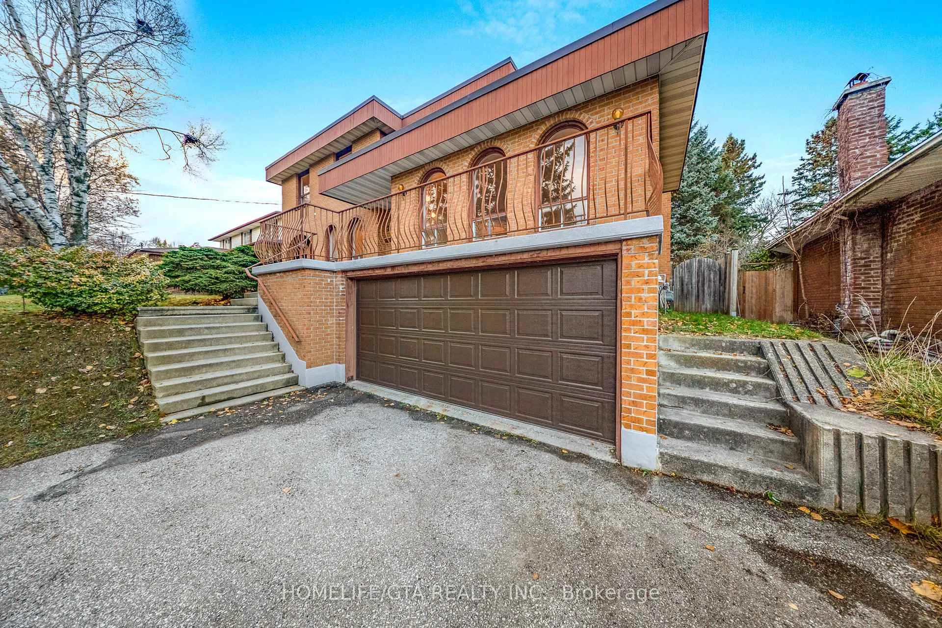 Photo 2 of 28 Wilkins Drive, Kitchener — HOMEH