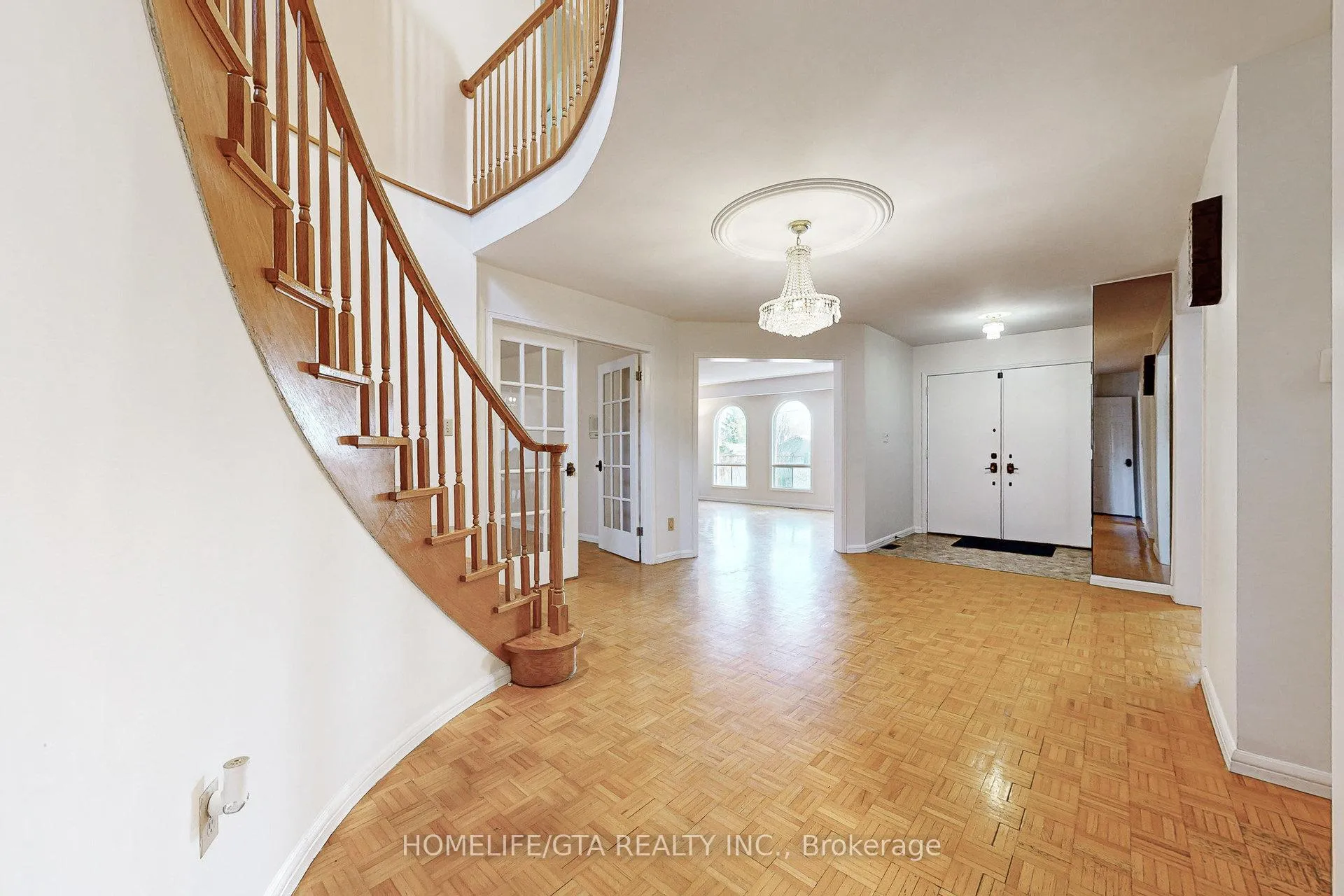 Photo 6 of 28 Wilkins Drive, Kitchener — HOMEH