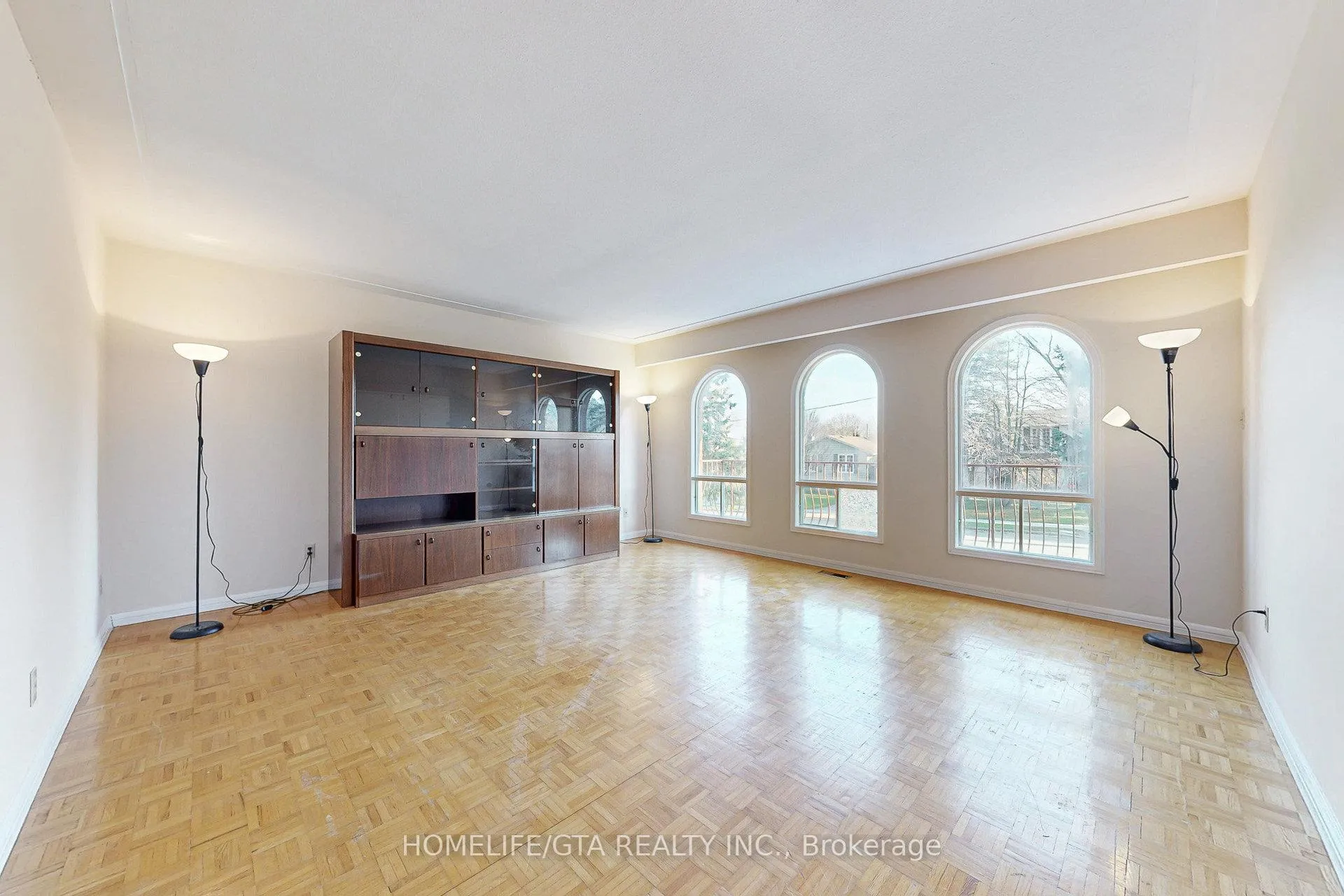 Photo 8 of 28 Wilkins Drive, Kitchener — HOMEH