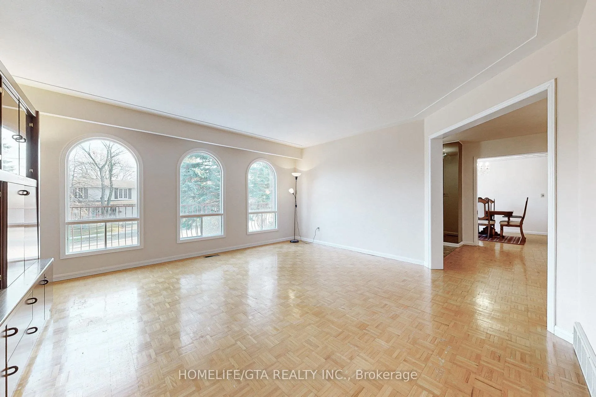 Photo 9 of 28 Wilkins Drive, Kitchener — HOMEH