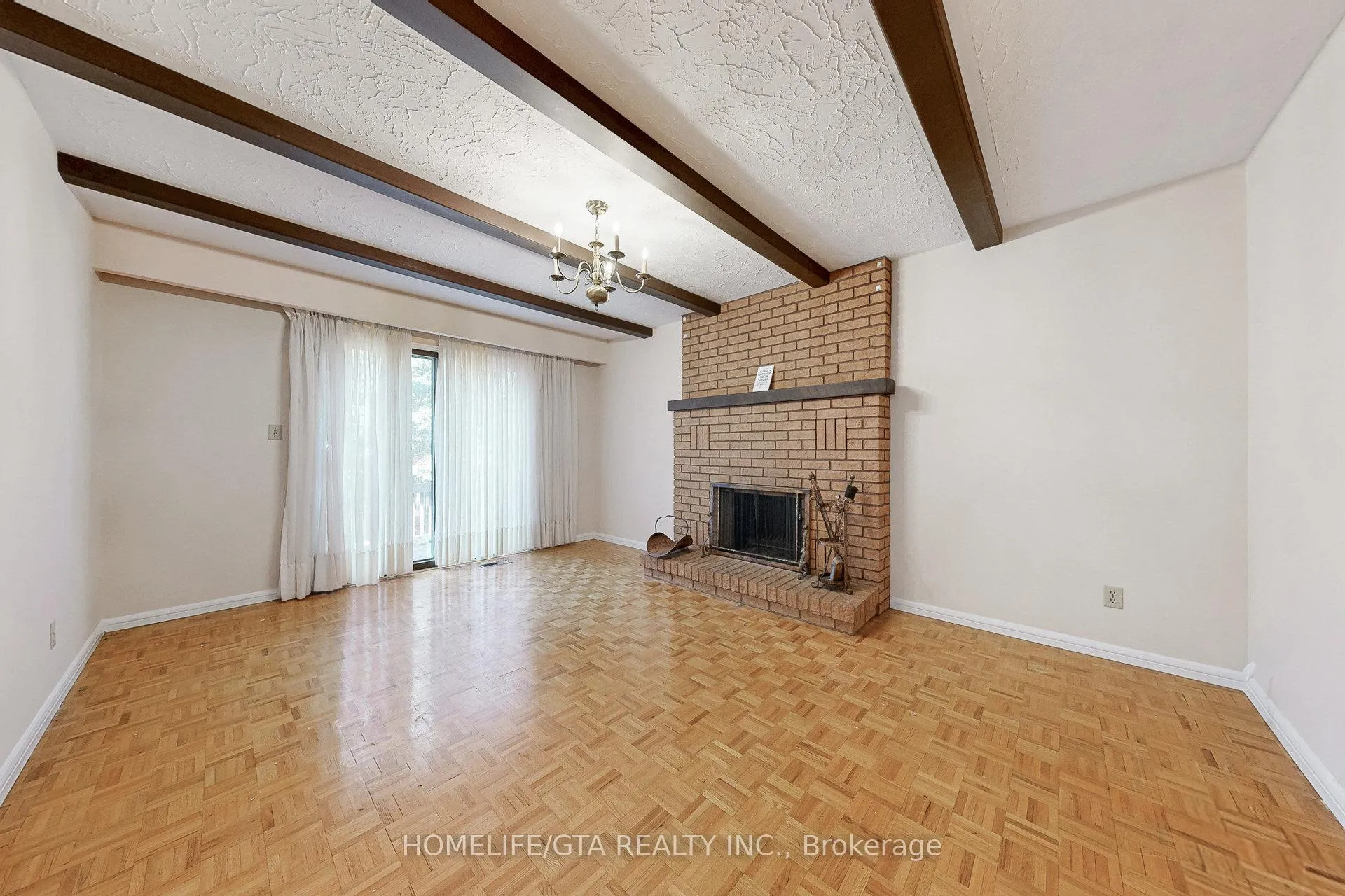 Photo 10 of 28 Wilkins Drive, Kitchener — HOMEH