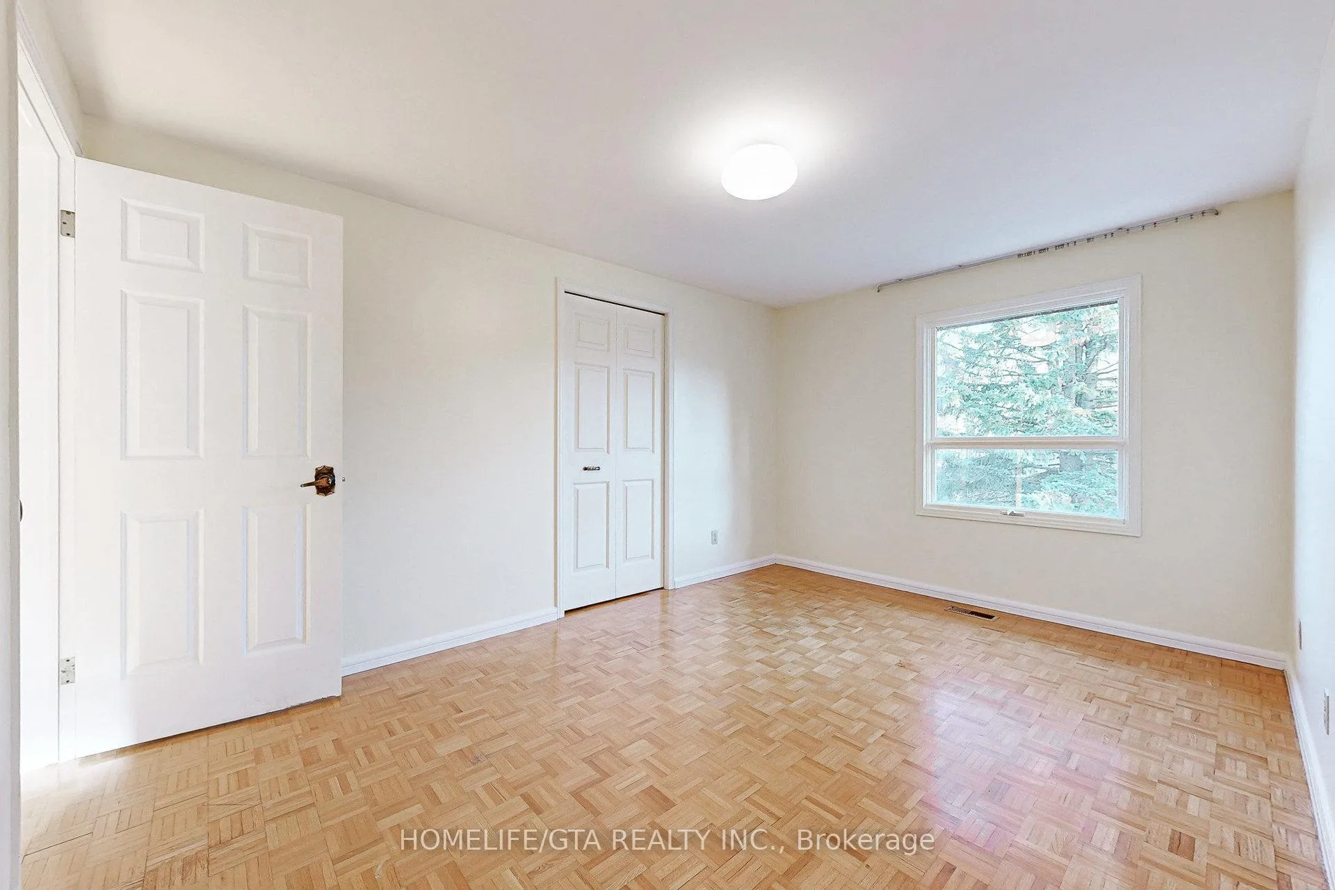 Photo 22 of 28 Wilkins Drive, Kitchener — HOMEH