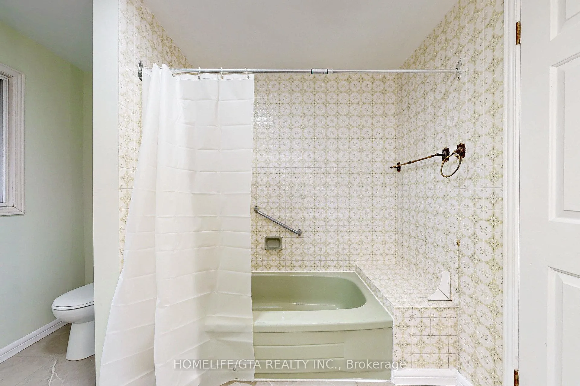 Photo 25 of 28 Wilkins Drive, Kitchener — HOMEH