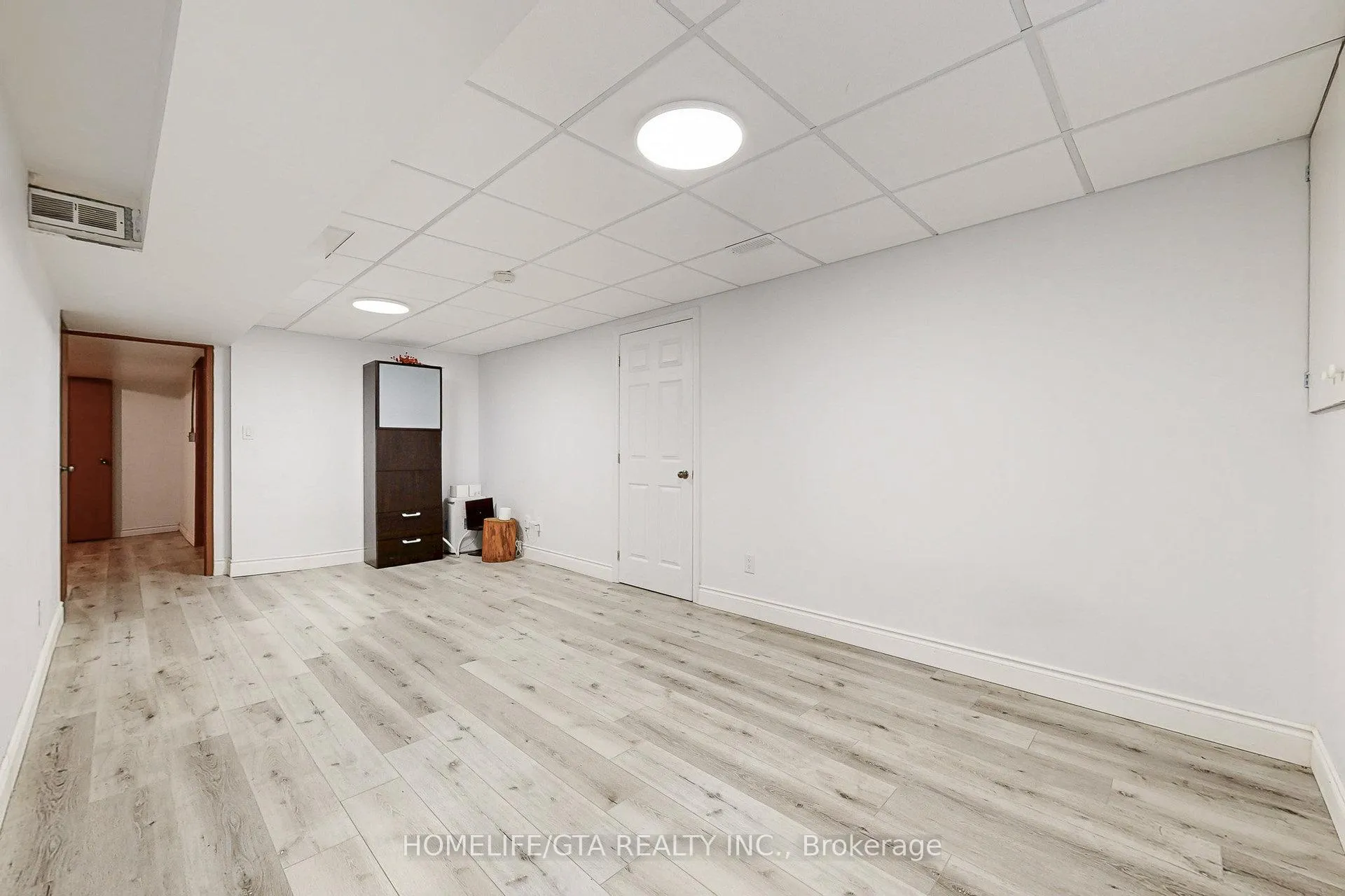 Photo 32 of 28 Wilkins Drive, Kitchener — HOMEH