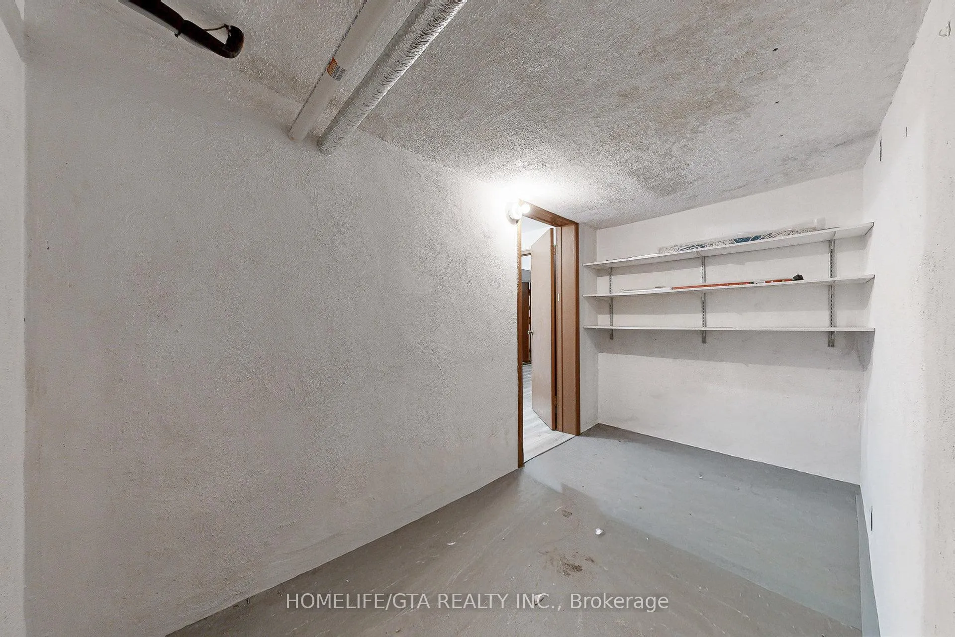 Photo 36 of 28 Wilkins Drive, Kitchener — HOMEH