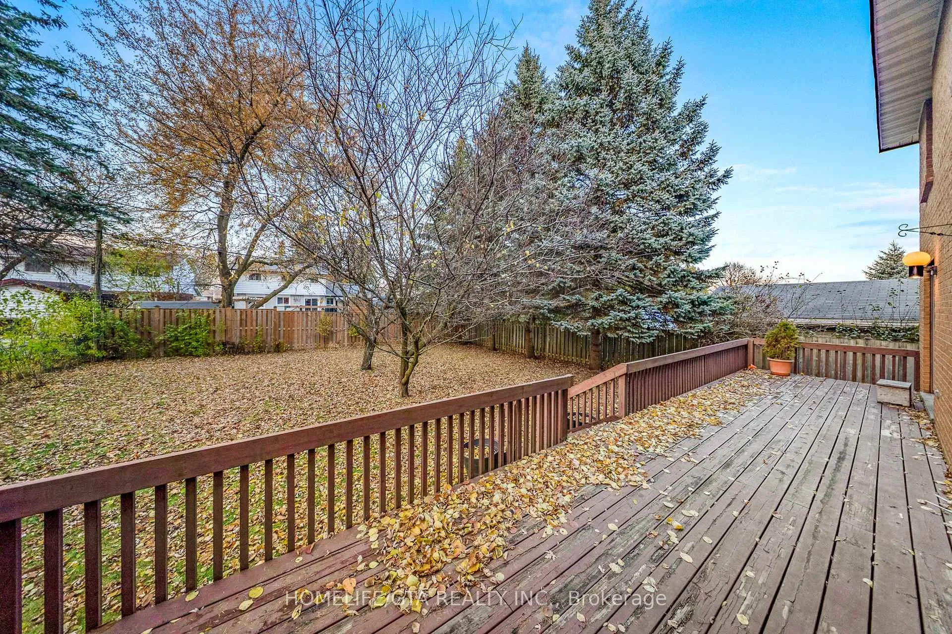 Photo 38 of 28 Wilkins Drive, Kitchener — HOMEH