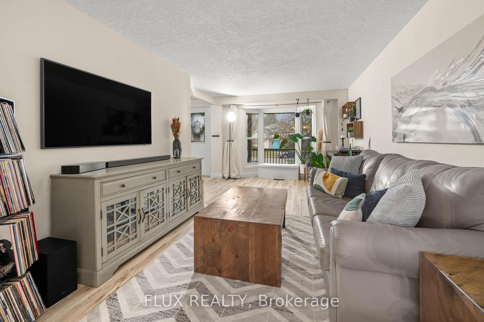 Photo 13 of 159 Rolling Meadows Drive, Kitchener, Forest Heights — HOMEH