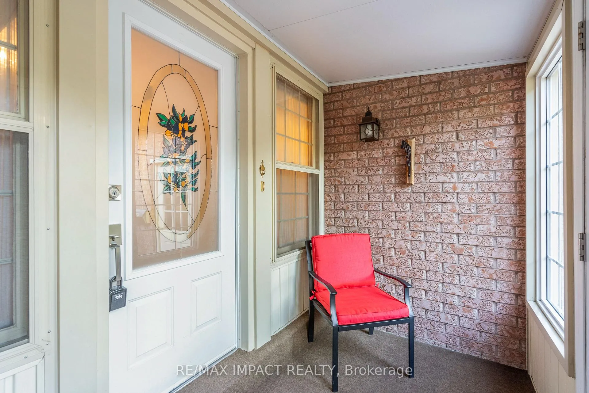 Photo 4 of 145 Hialeah Crescent, Whitby, Blue Grass Meadows — HOMEH