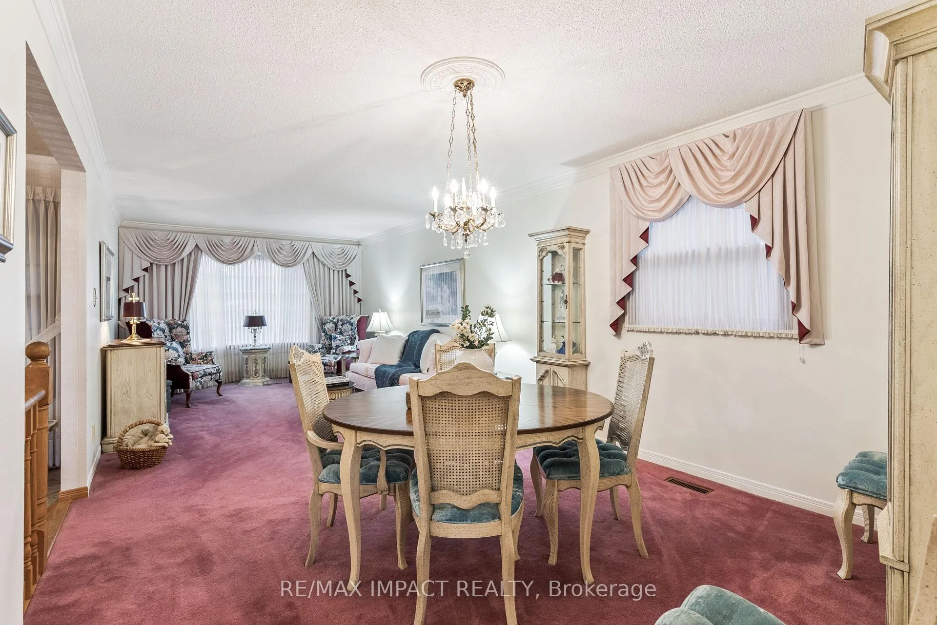 Photo 8 of 145 Hialeah Crescent, Whitby, Blue Grass Meadows — HOMEH