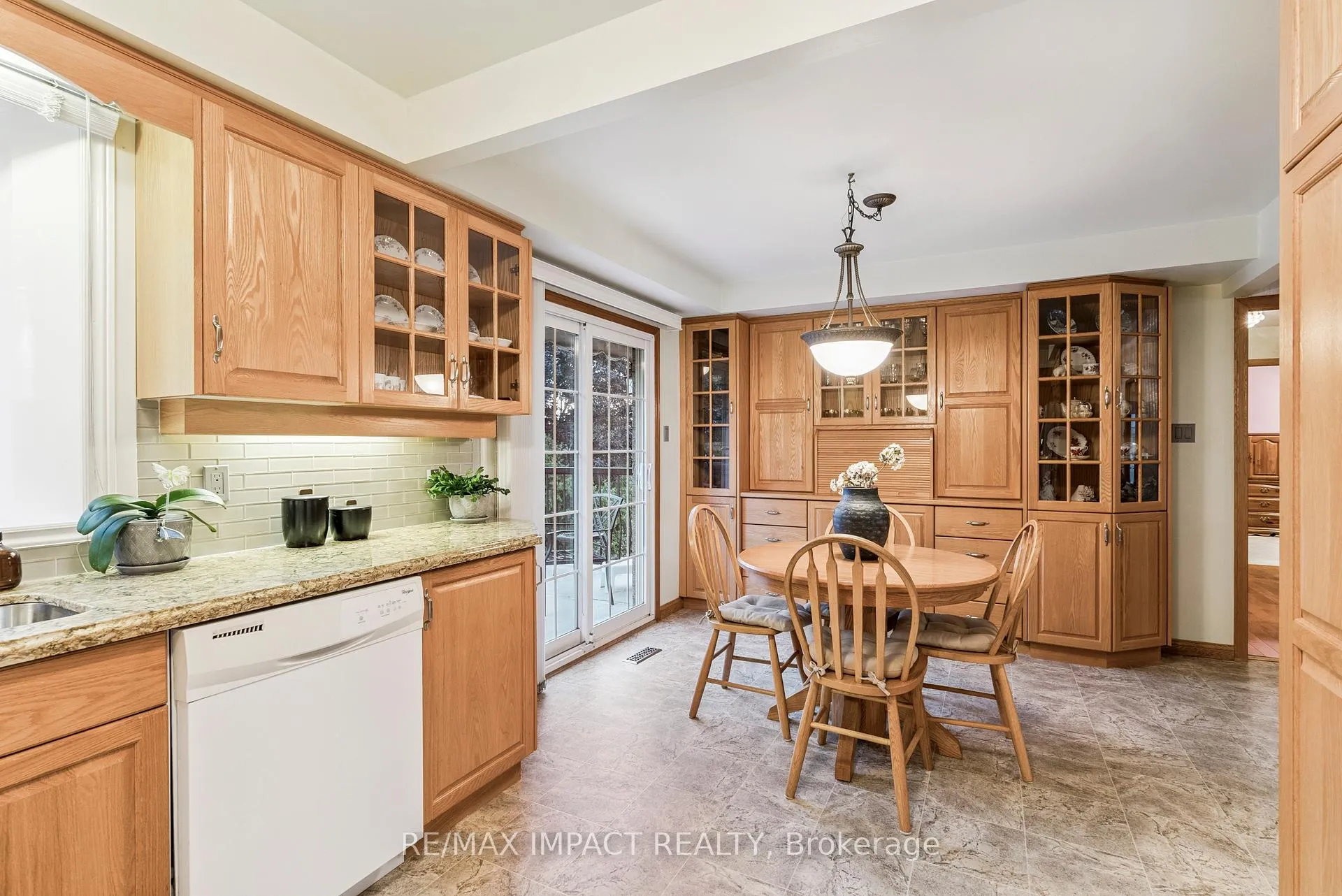 Photo 15 of 145 Hialeah Crescent, Whitby, Blue Grass Meadows — HOMEH