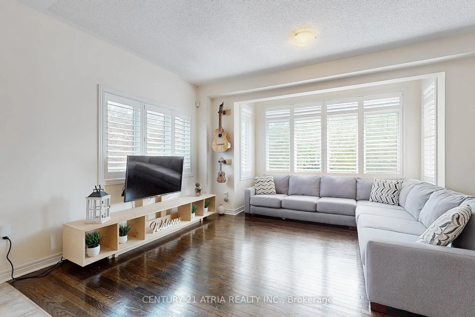 Photo 6 of 53 Country Glen Road, Markham, Cornell — HOMEH