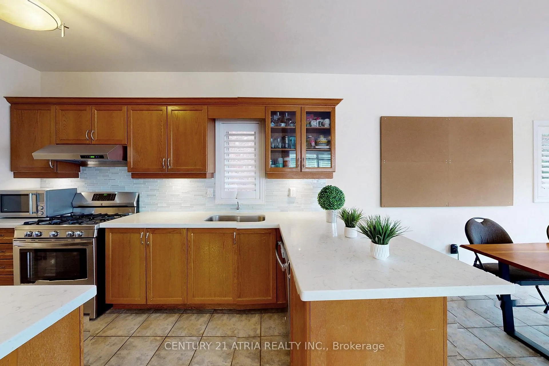 Photo 11 of 53 Country Glen Road, Markham, Cornell — HOMEH