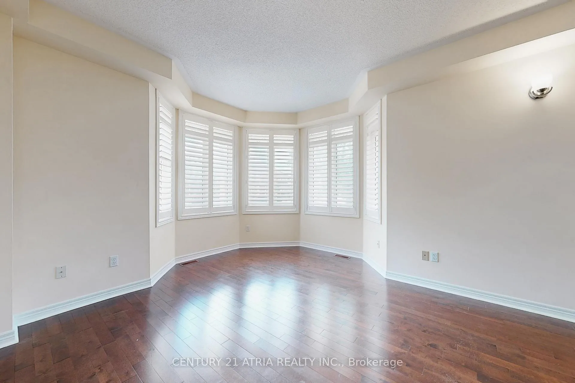 Photo 21 of 53 Country Glen Road, Markham, Cornell — HOMEH