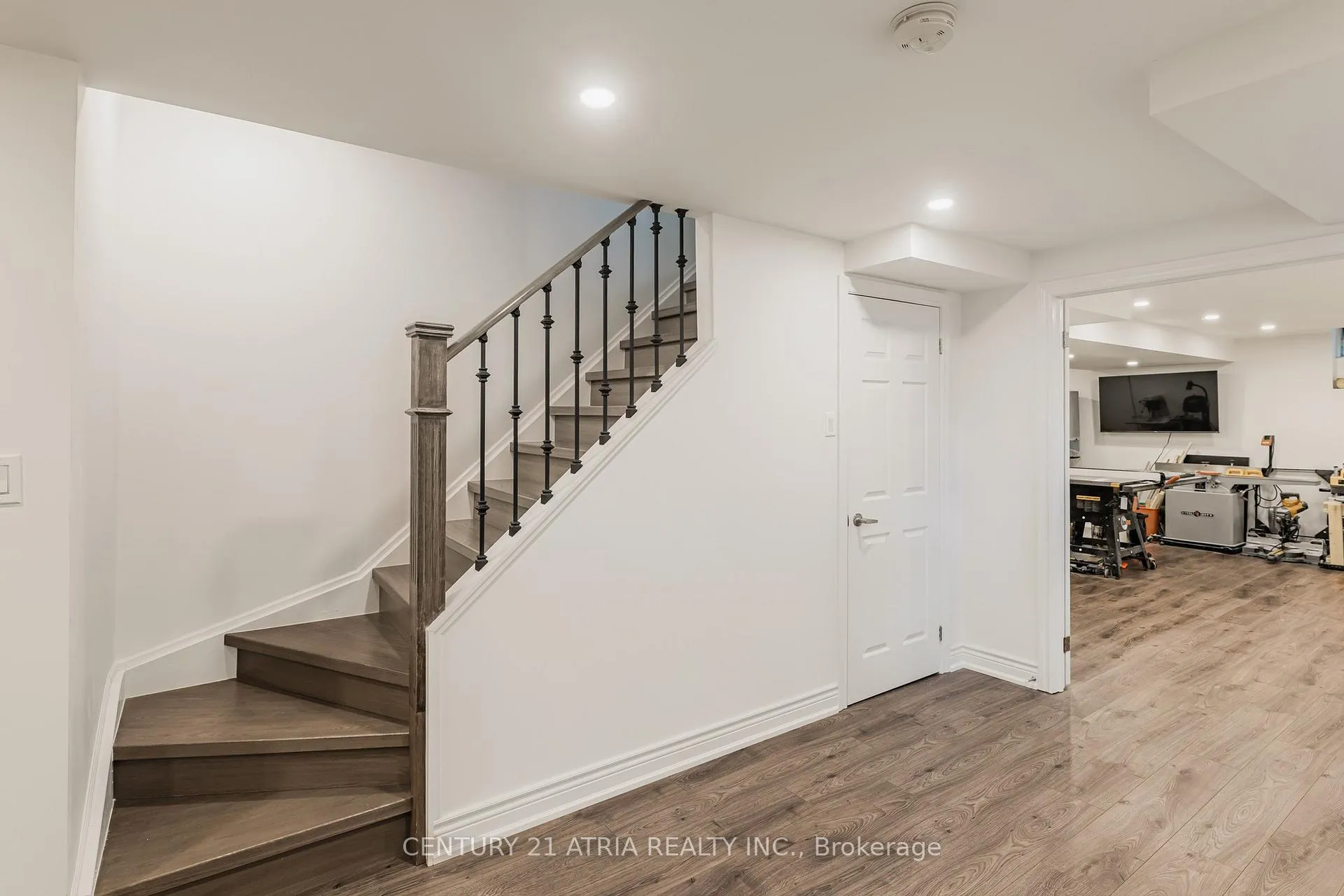 Photo 40 of 53 Country Glen Road, Markham, Cornell — HOMEH
