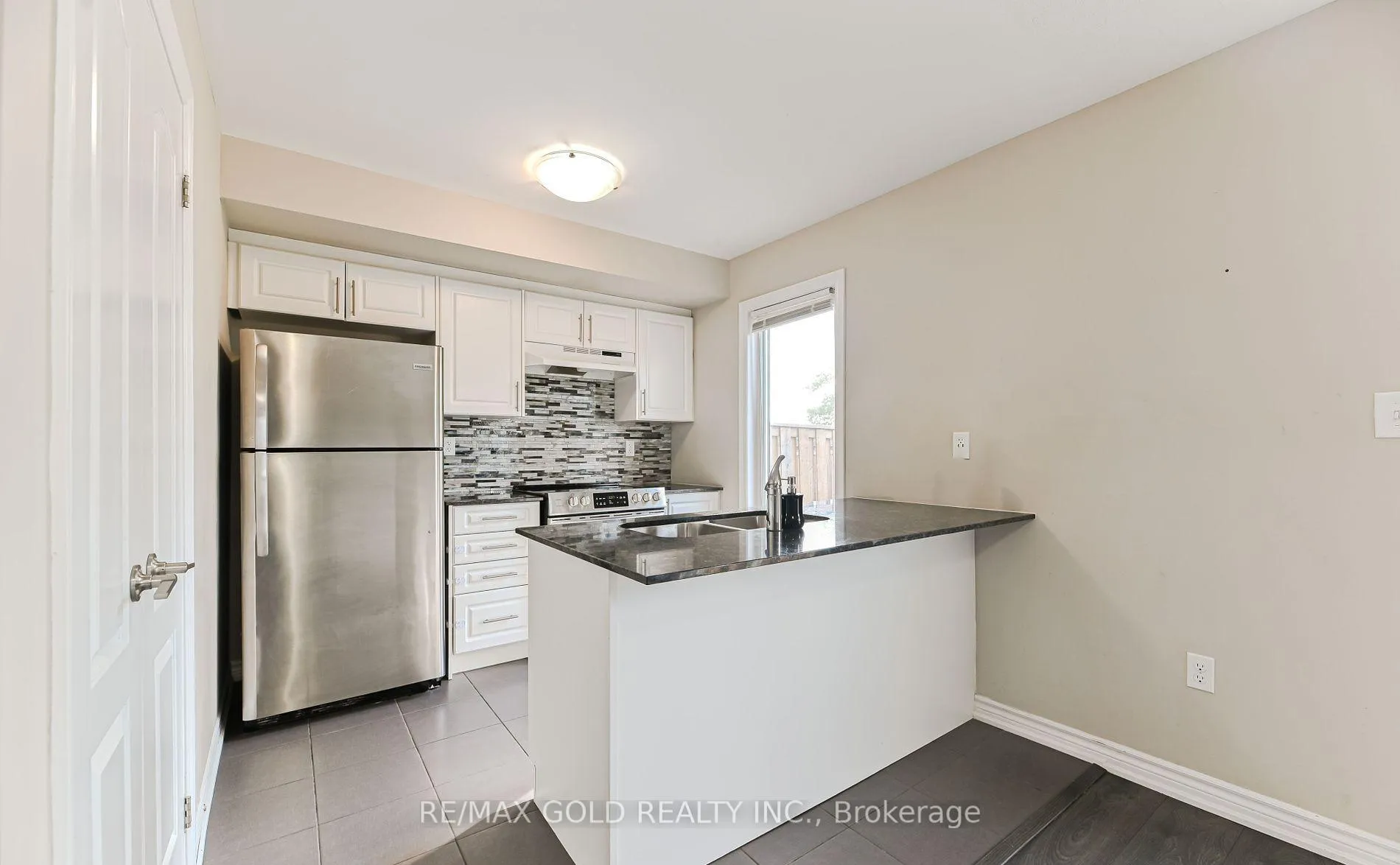 Photo 16 of 72 Brown Bear Street, Barrie, Rural Barrie Southwest — HOMEH