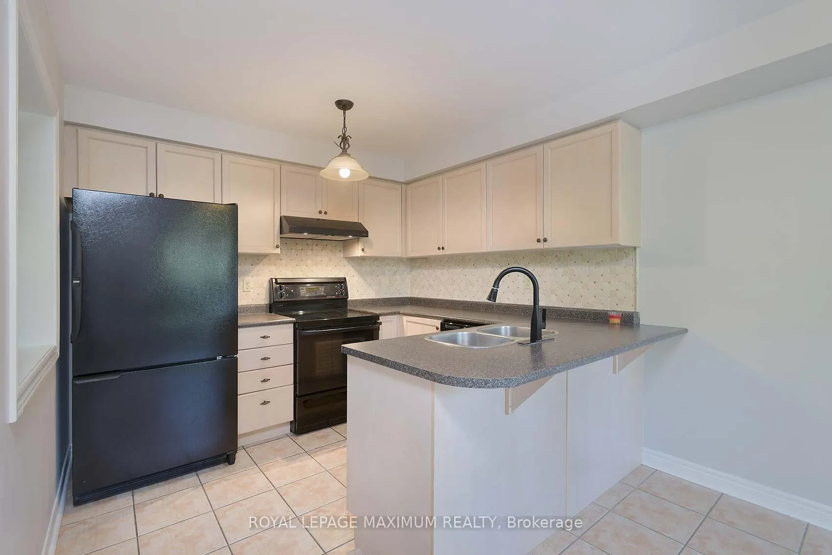 Photo 12 of 167 Marbella Road, Vaughan, Sonoma Heights — HOMEH