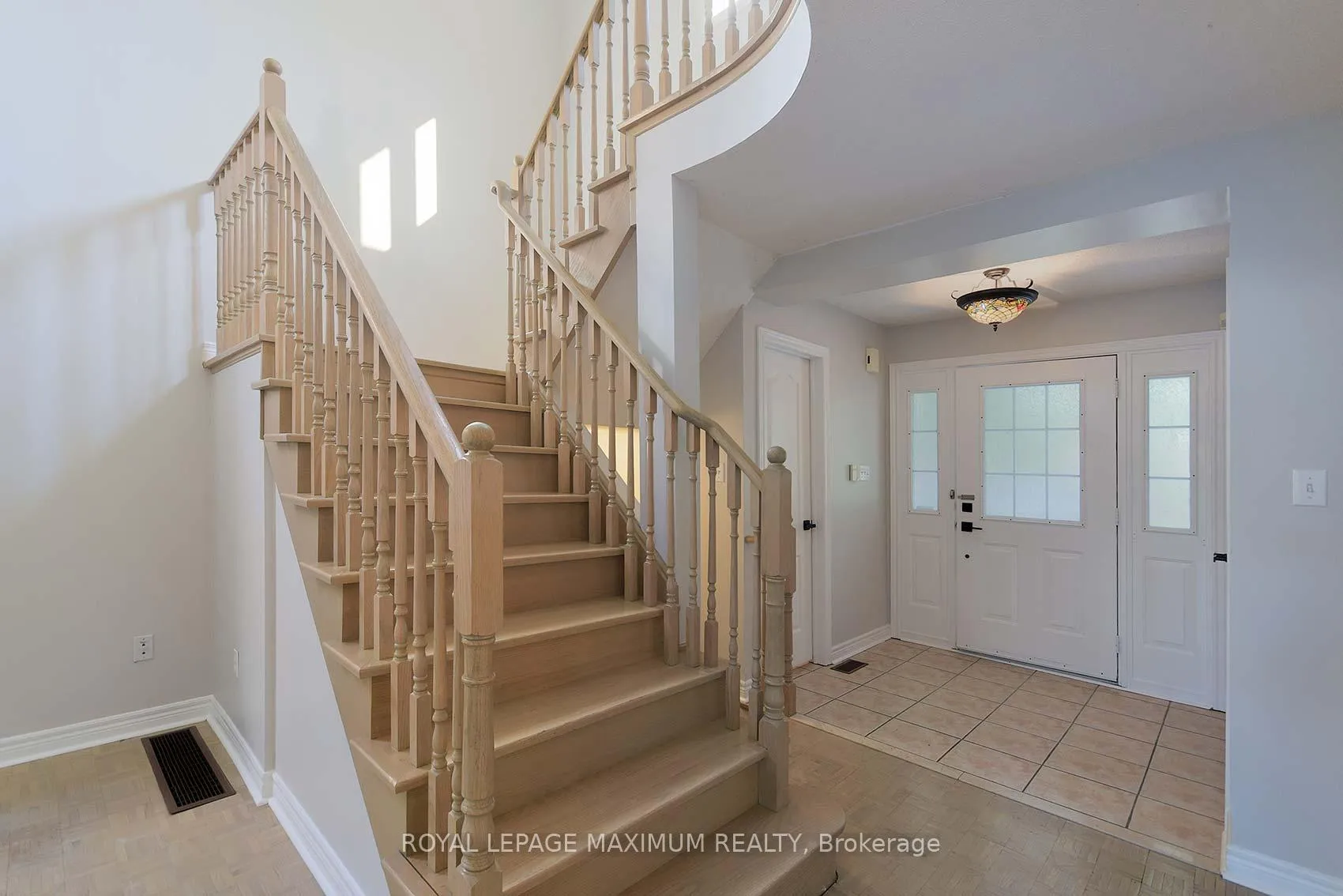 Photo 17 of 167 Marbella Road, Vaughan, Sonoma Heights — HOMEH