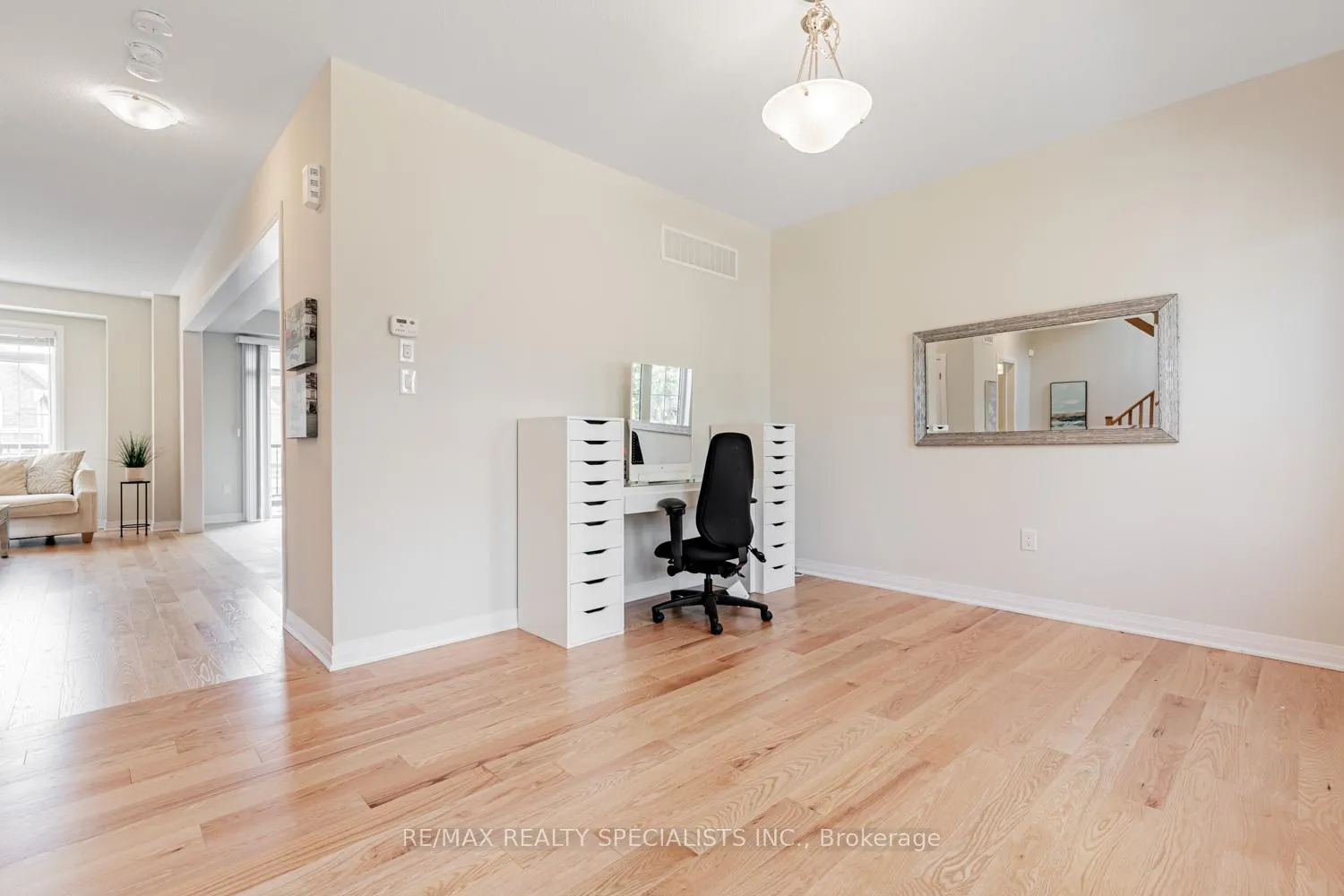 Photo 8 of 6867 14th Avenue, Markham, Box Grove — HOMEH