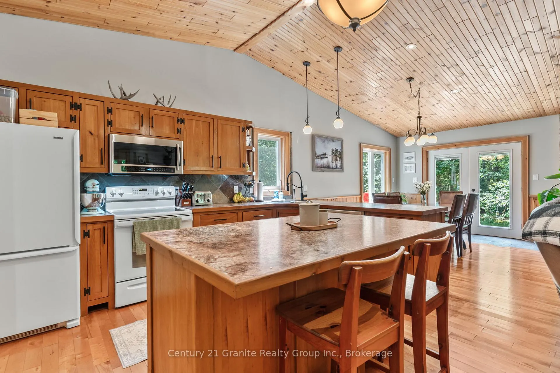 Photo 9 of 1012 Redner Road, Algonquin Highlands, Stanhope — HOMEH