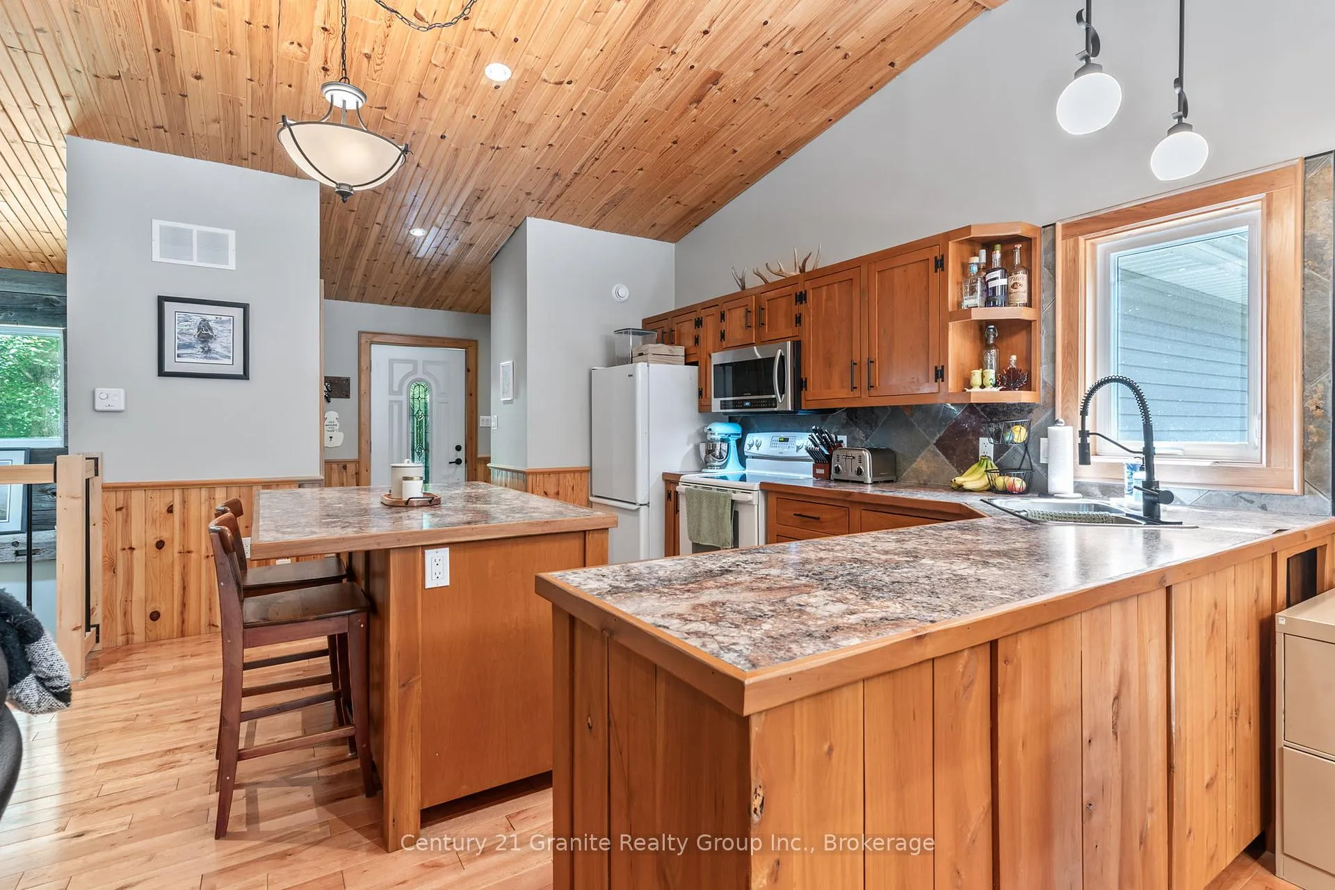 Photo 10 of 1012 Redner Road, Algonquin Highlands, Stanhope — HOMEH