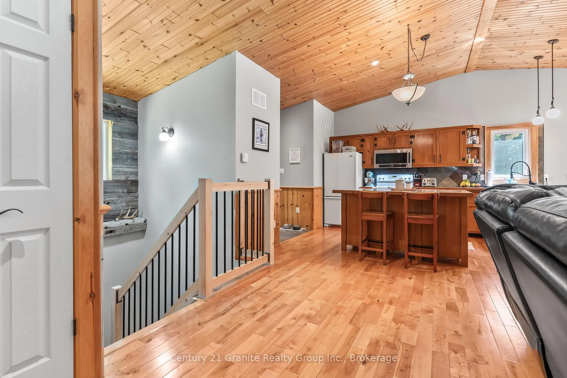 Photo 16 of 1012 Redner Road, Algonquin Highlands, Stanhope — HOMEH