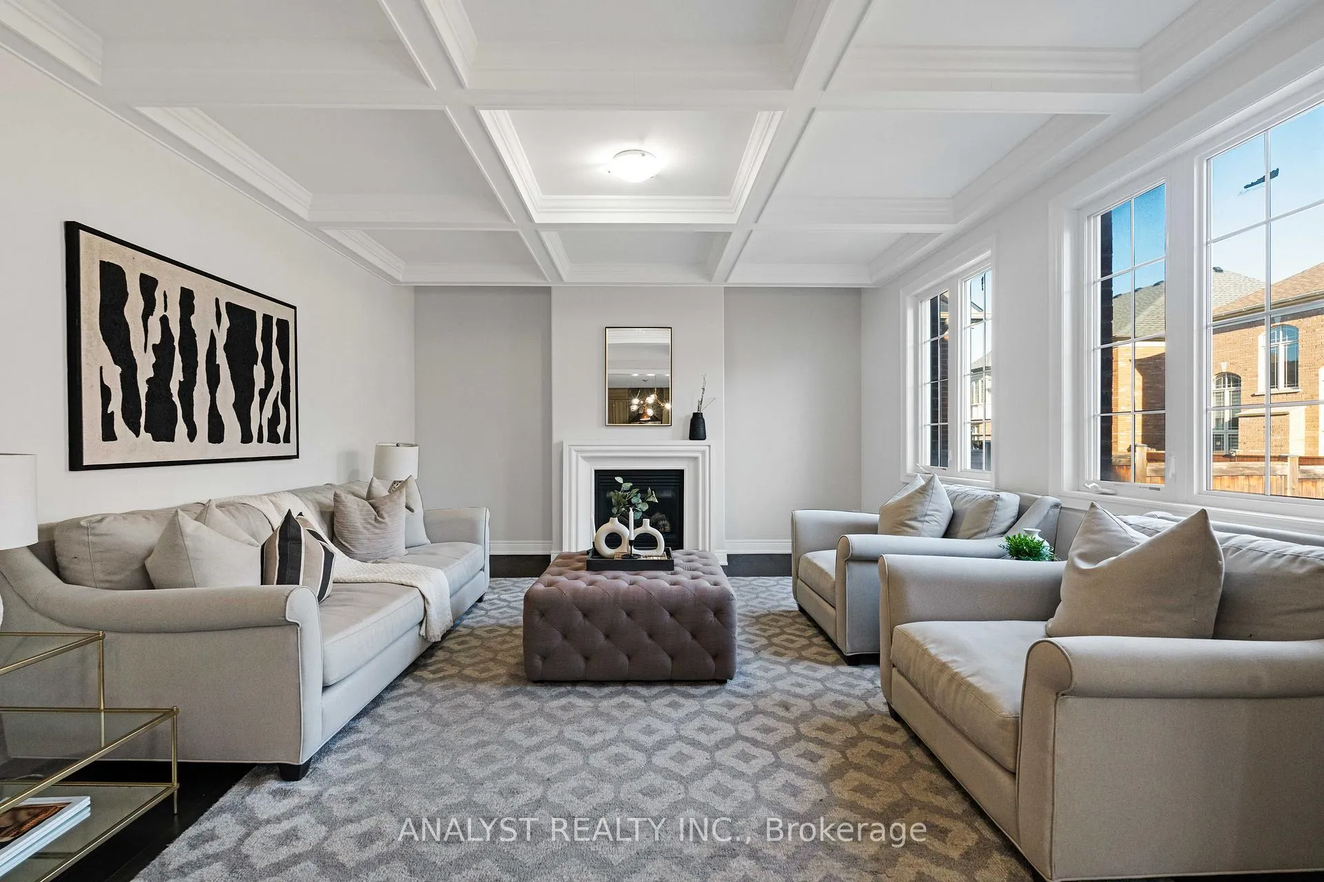 Photo 8 of 57 Balderson Drive, Vaughan, Kleinburg — HOMEH