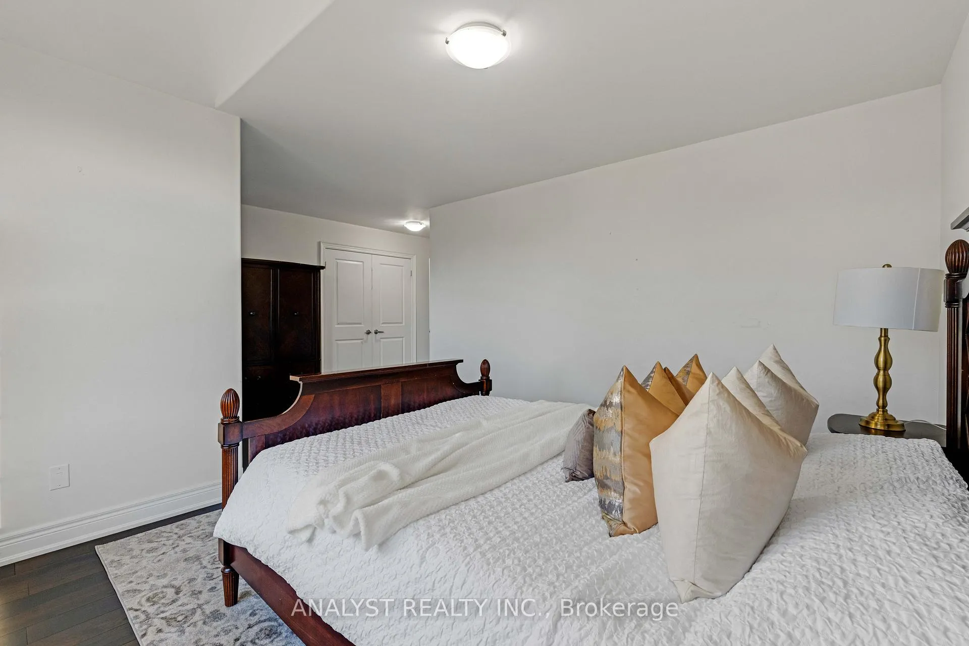 Photo 30 of 57 Balderson Drive, Vaughan, Kleinburg — HOMEH