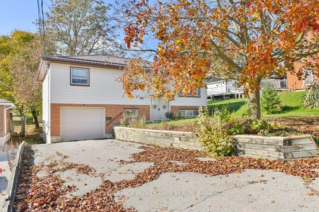 Photo 2 of 208 William Street, Stirling-Rawdon, Stirling Ward — HOMEH